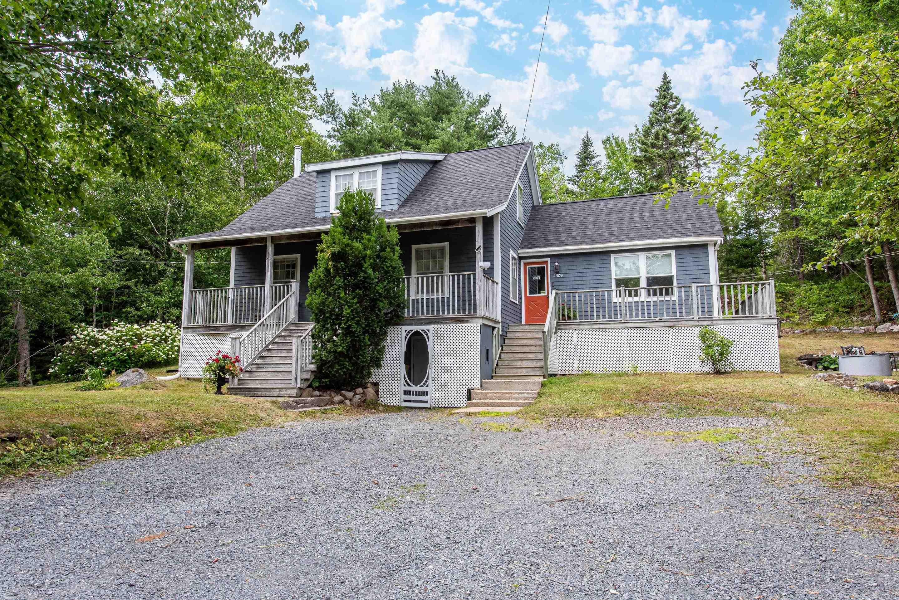4909 St Margarets Bay Road, Upper Tantallon, NS (MLS® 202618926)