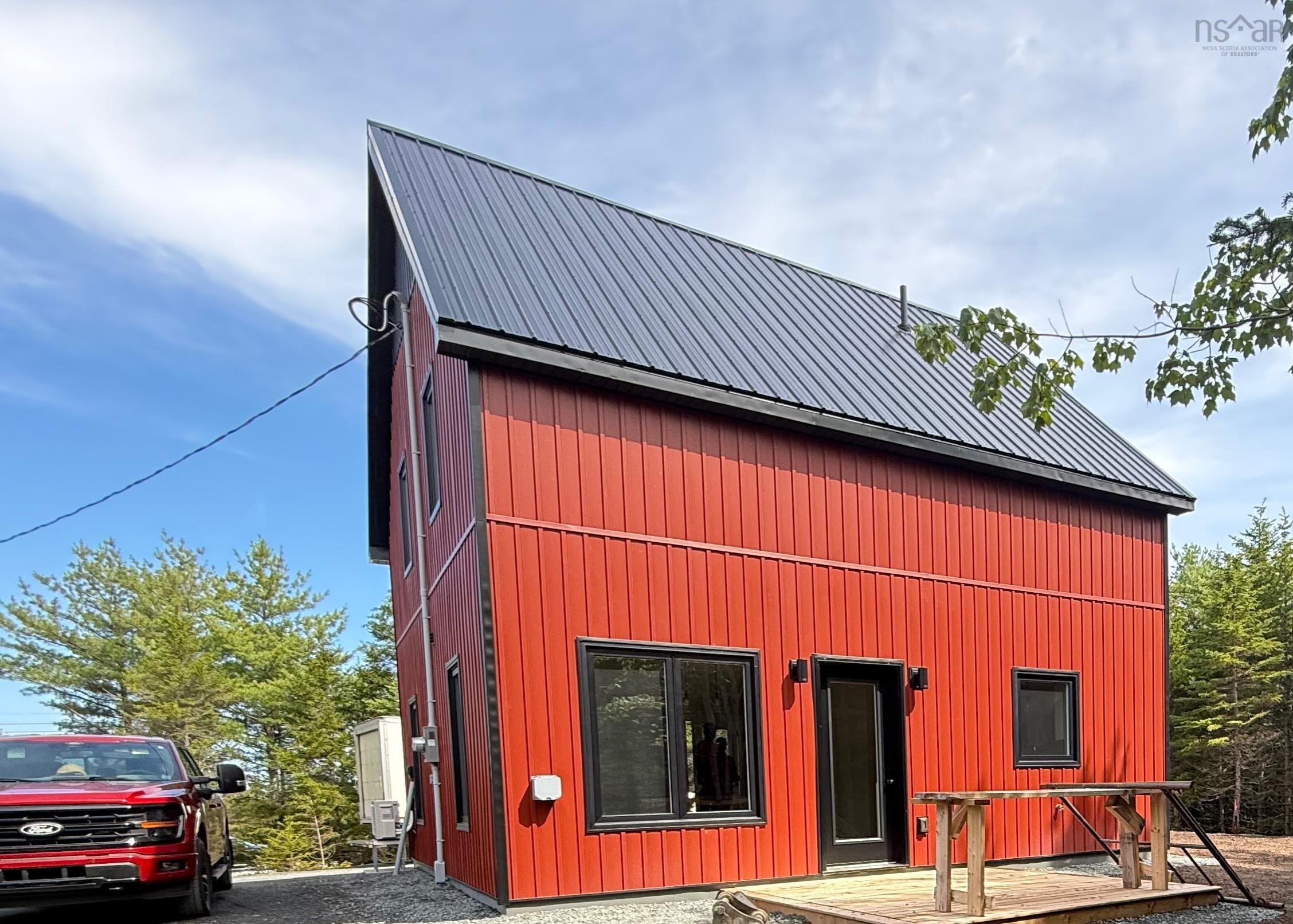 $499,900.00: 286 390 Loon Point, East Uniacke