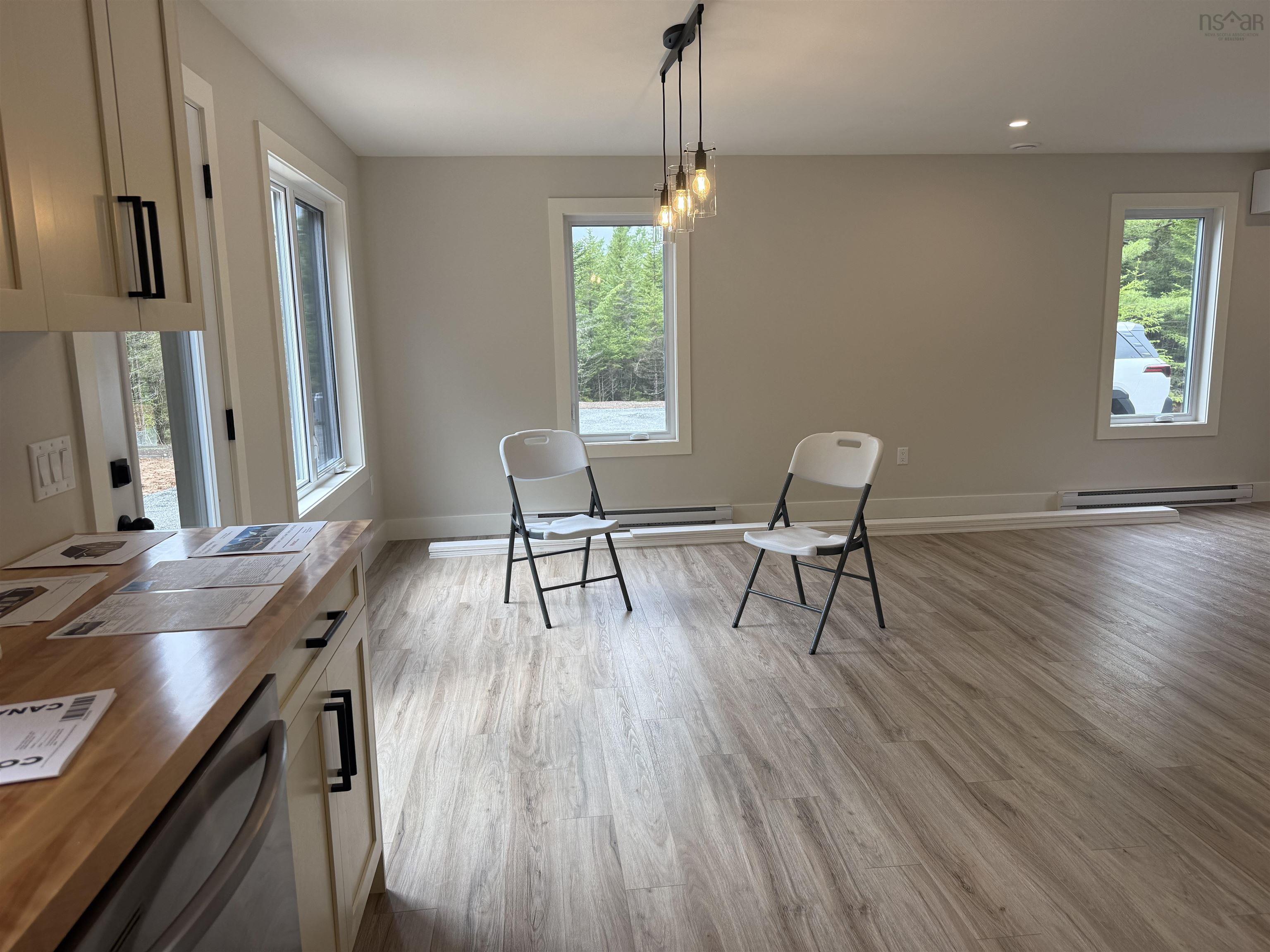 $499,900.00: 286 390 Loon Point, East Uniacke