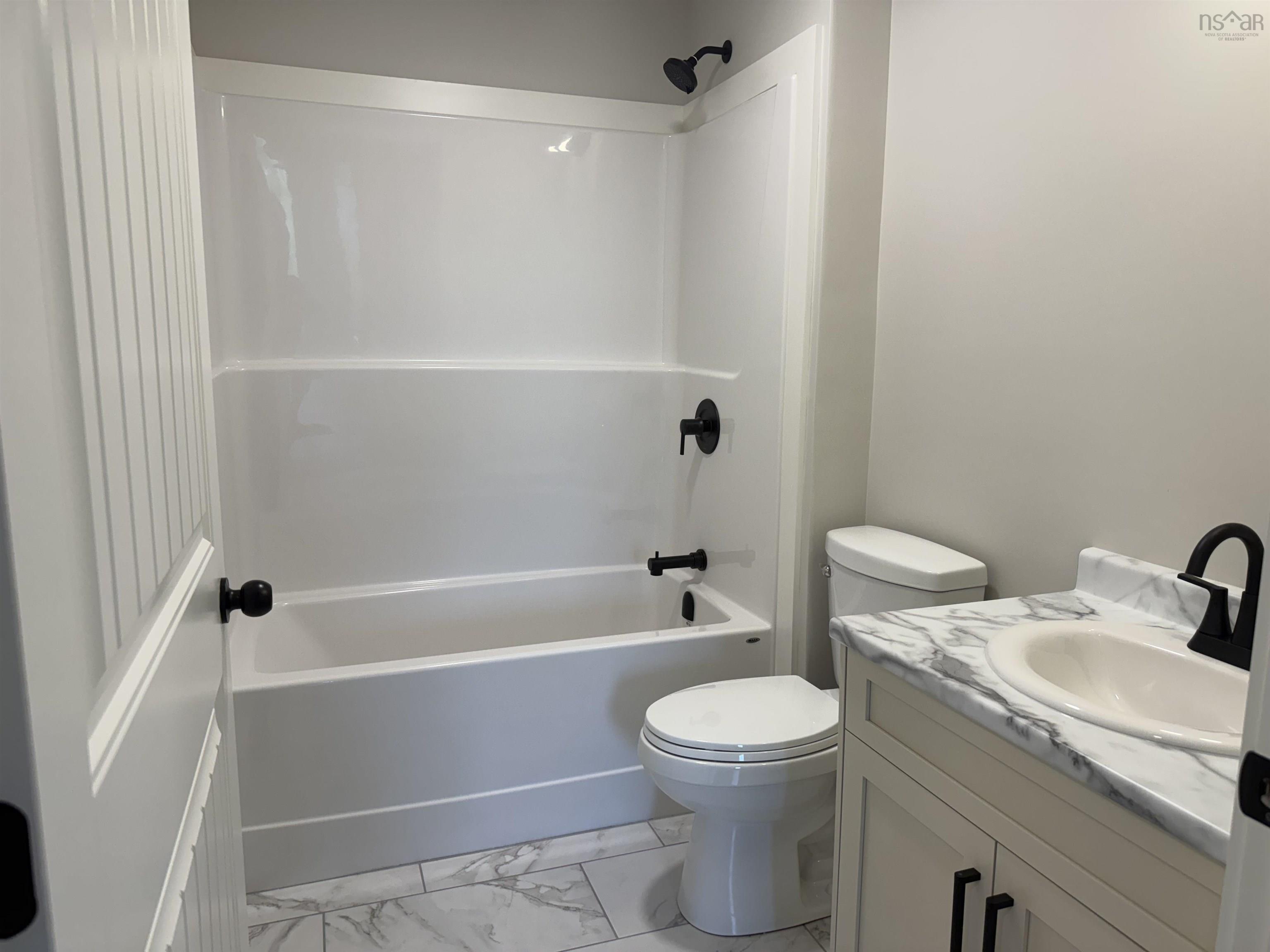 $499,900.00: 286 390 Loon Point, East Uniacke