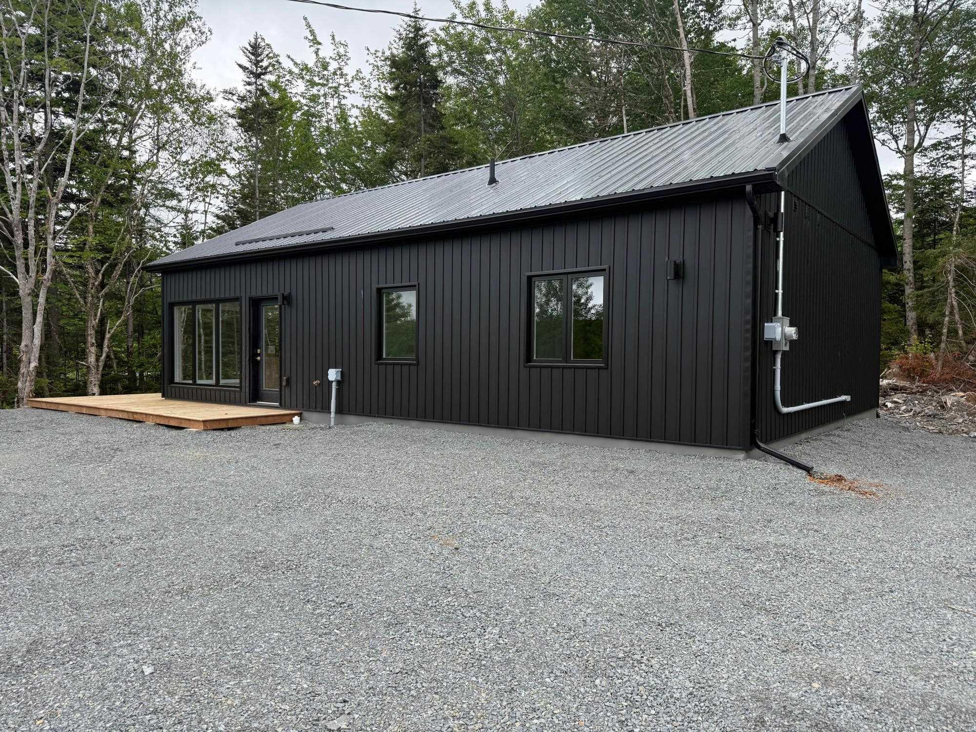 $549,900.00: 1 9 Nature Drive, East Uniacke