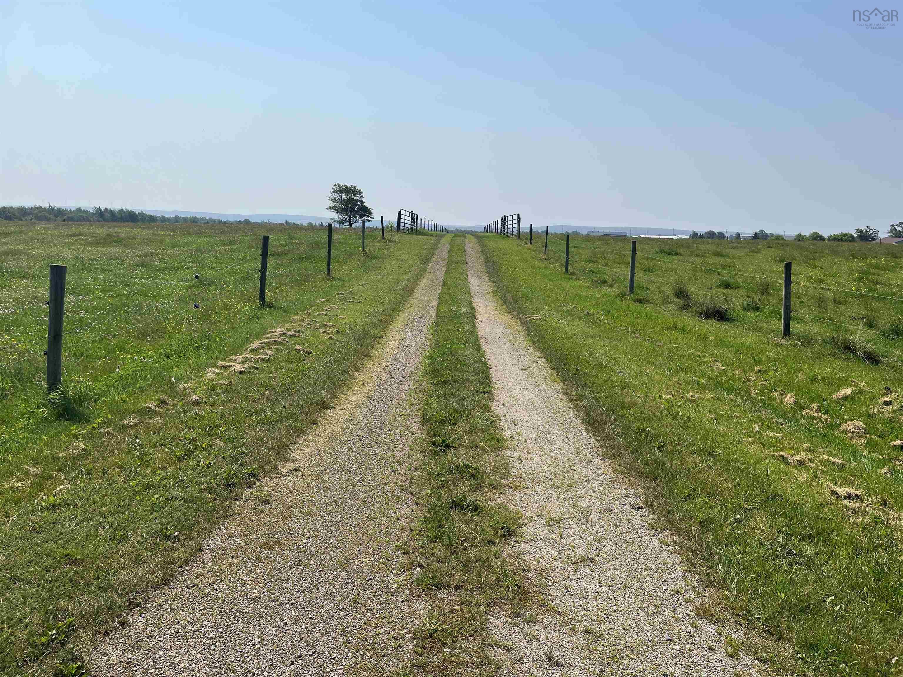$1,650,000.00: 92 Putnam Road, Masstown
