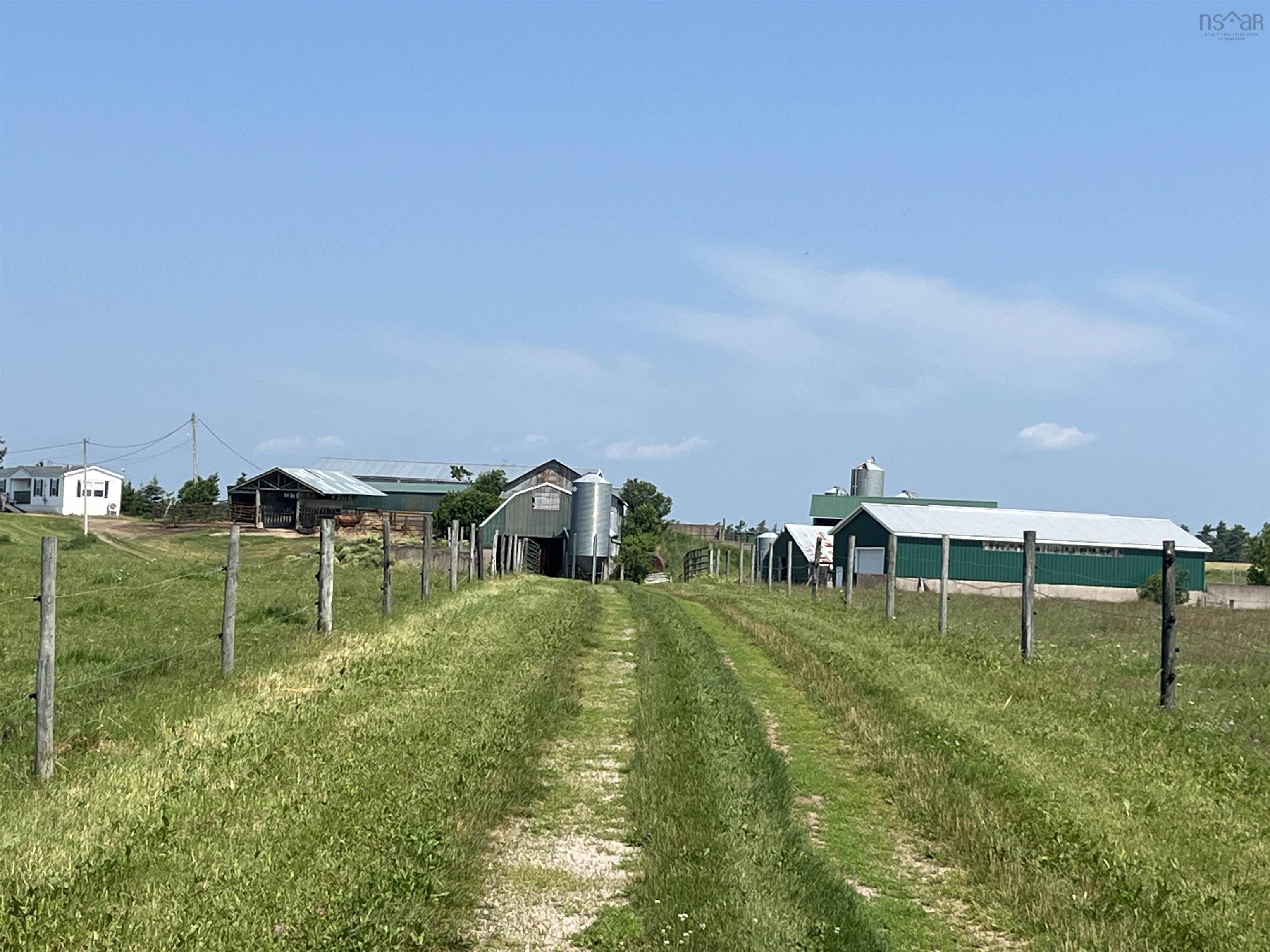 $1,650,000.00: 92 Putnam Road, Masstown