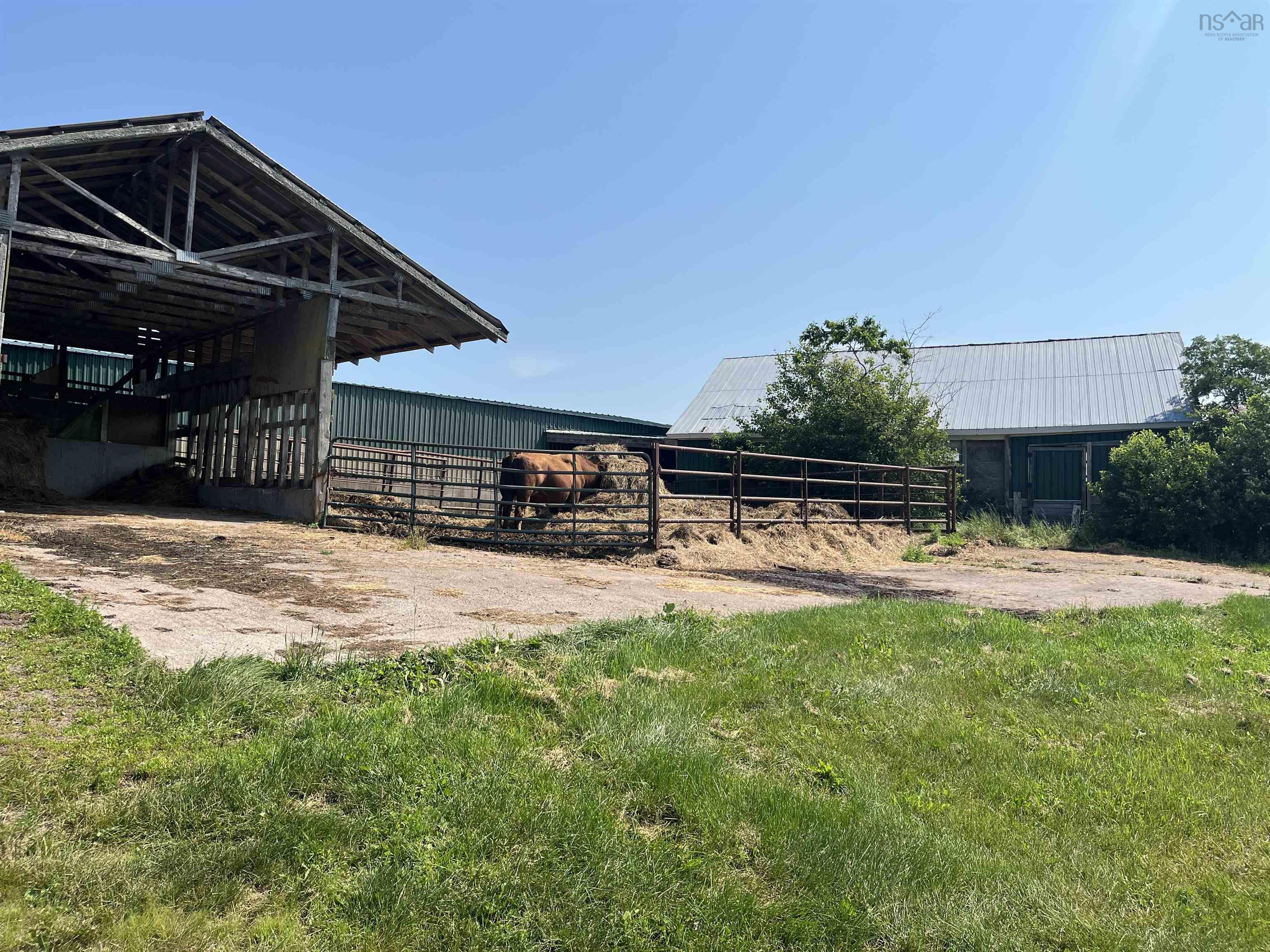 $1,650,000.00: 92 Putnam Road, Masstown