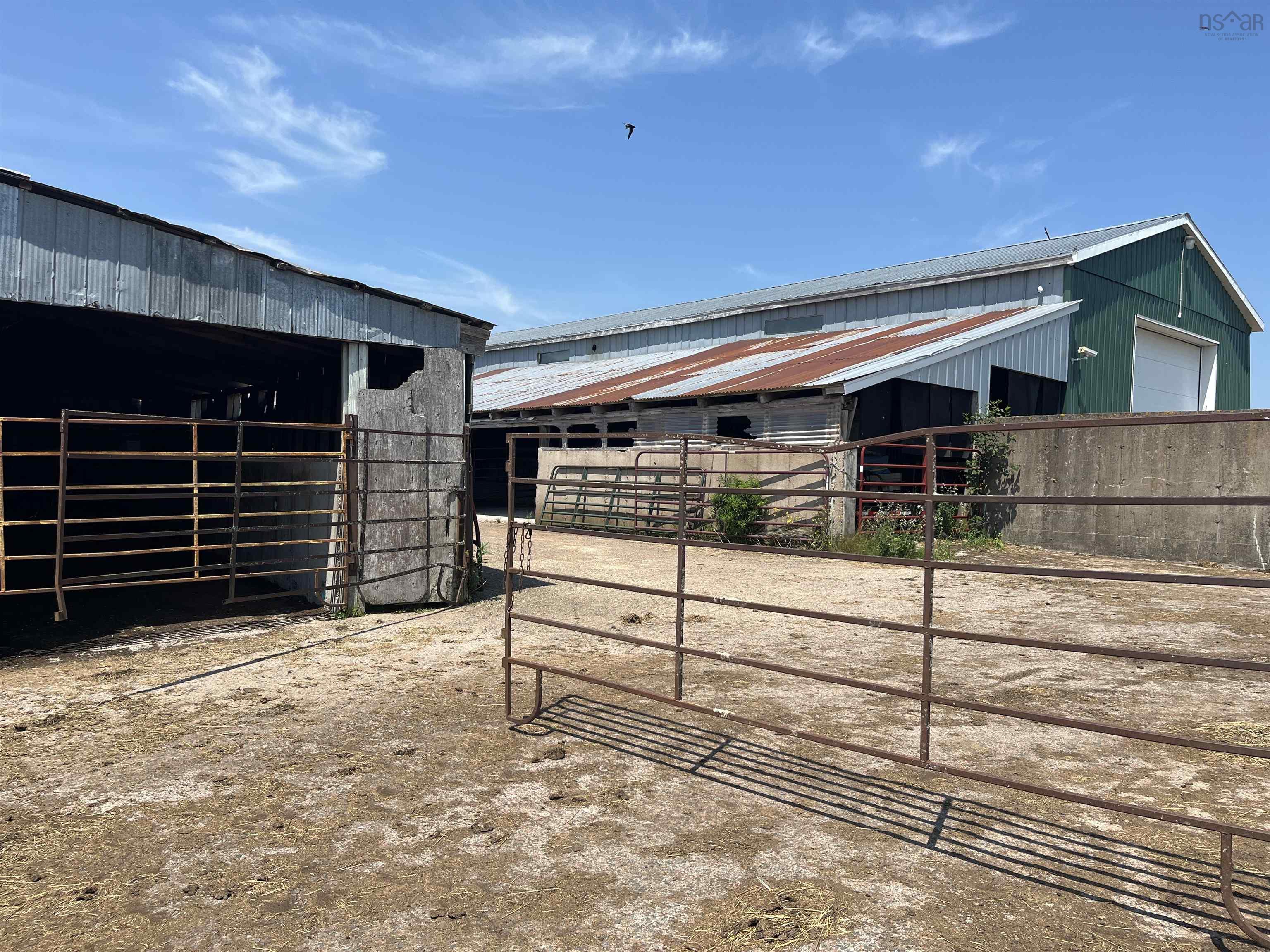 $1,650,000.00: 92 Putnam Road, Masstown