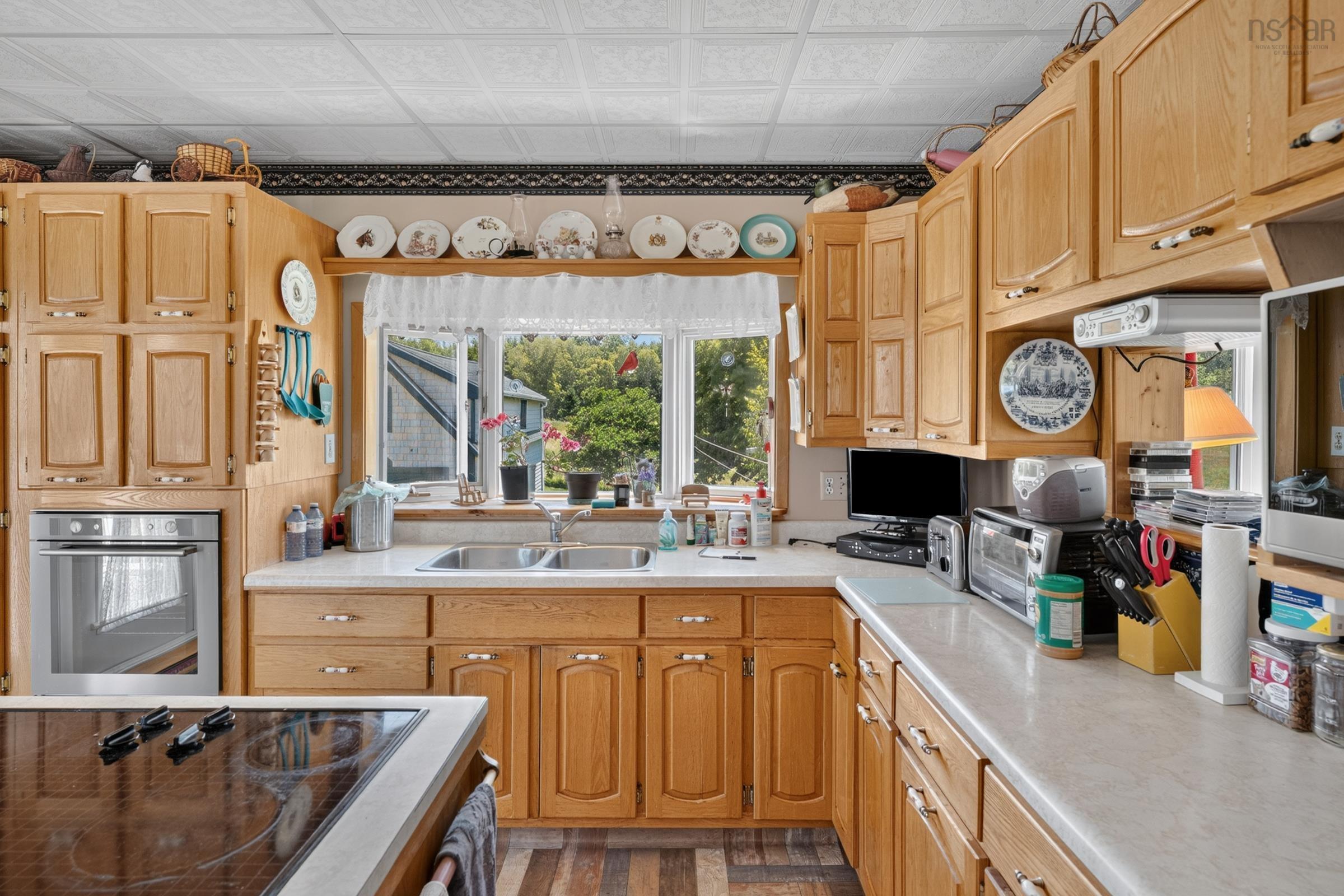 $479,900.00: 1588 Highway 201, Round Hill