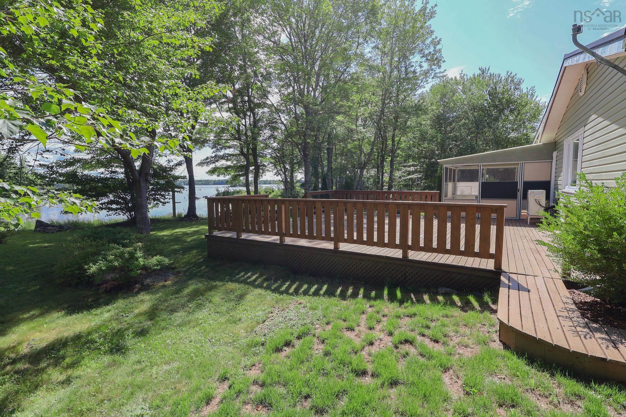 $469,900.00: 21 Lakeview Road, Hemford