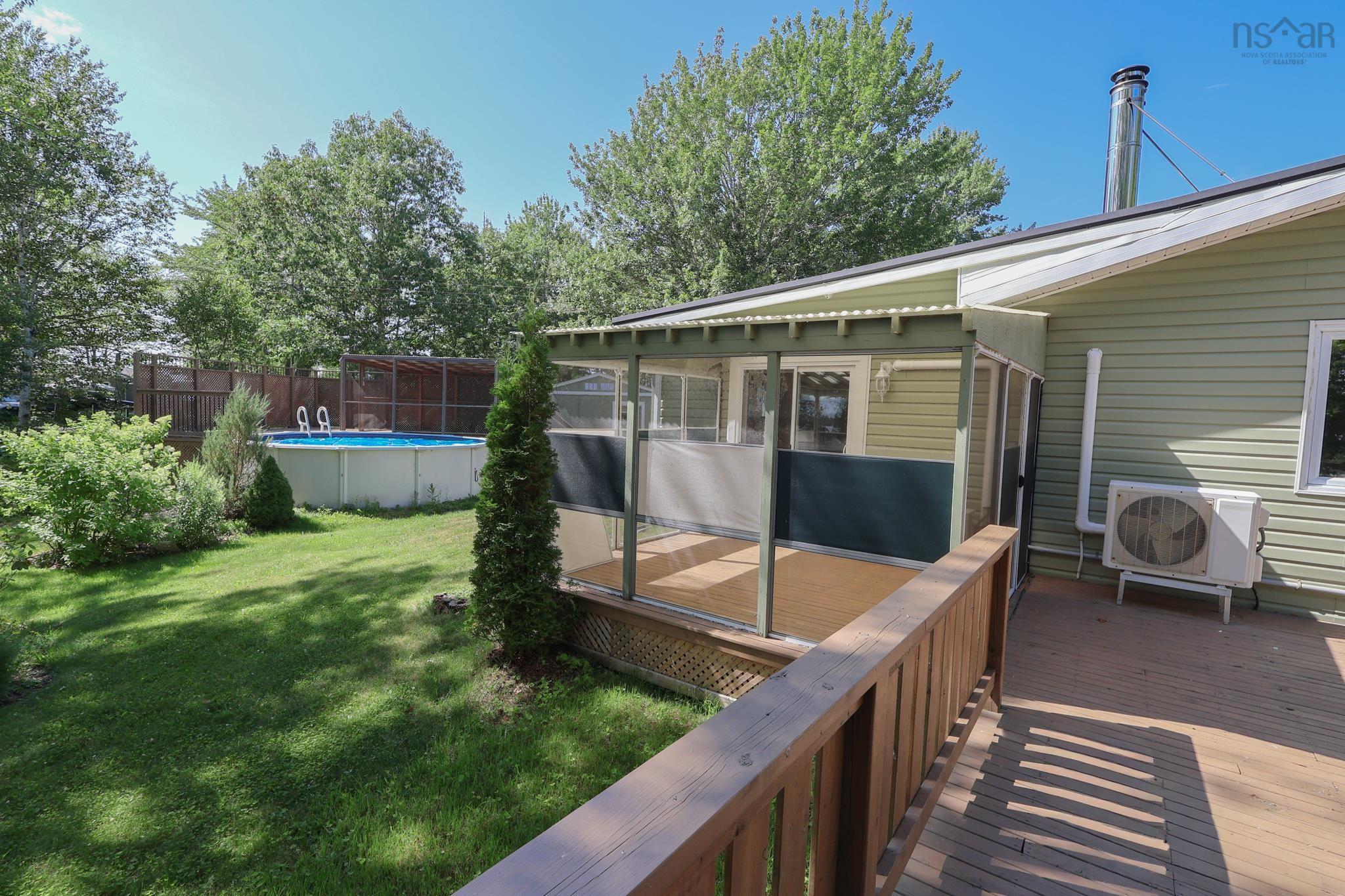 $469,900.00: 21 Lakeview Road, Hemford