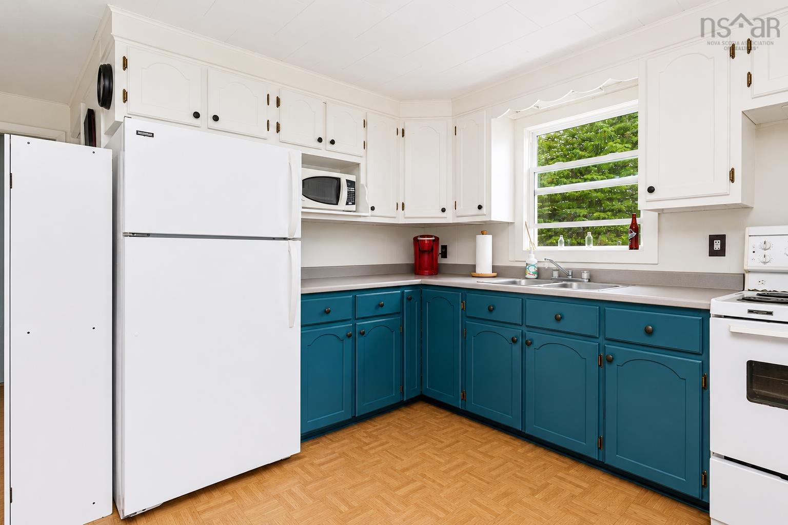 $459,999.00: 7498 East Bay Highway, Big Pond