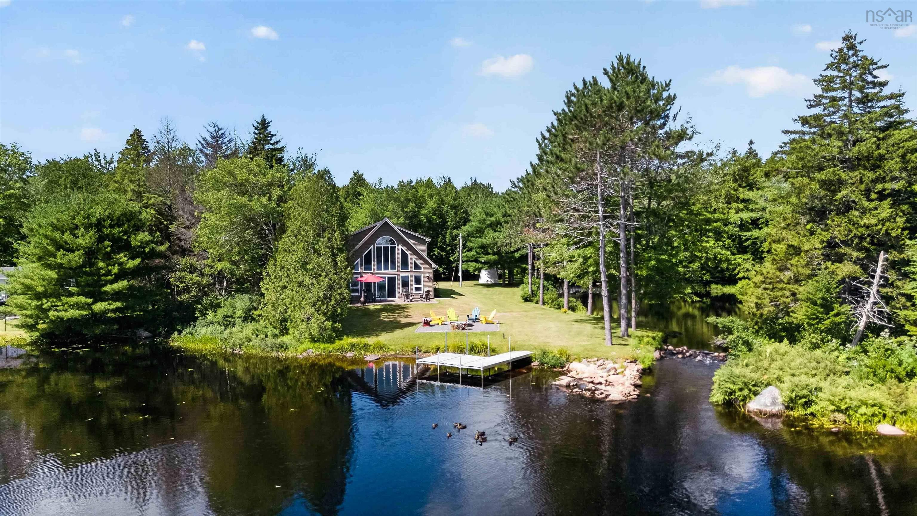$749,900.00: 98 Canoe Lake Cove Road, Leminster