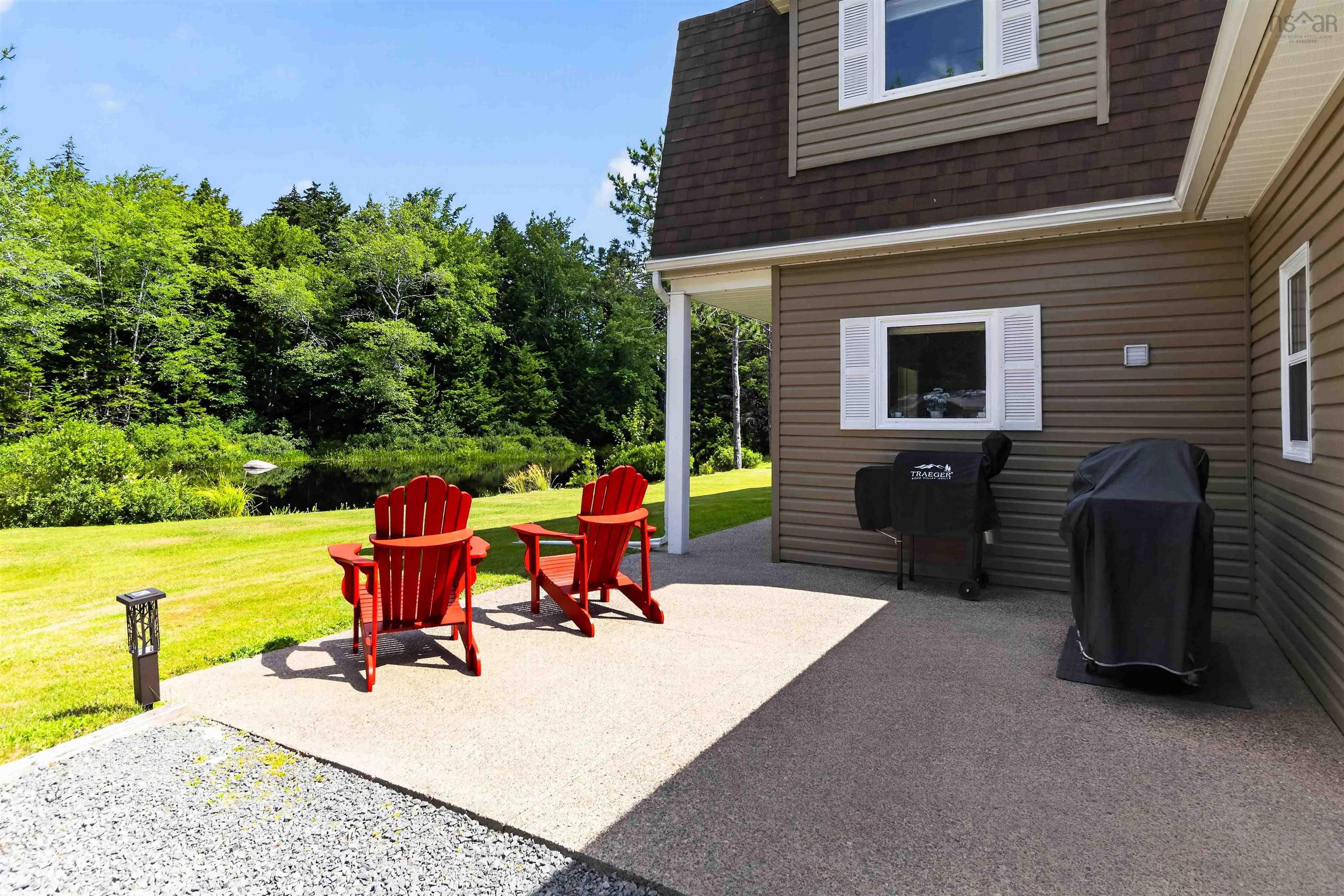 $749,900.00: 98 Canoe Lake Cove Road, Leminster