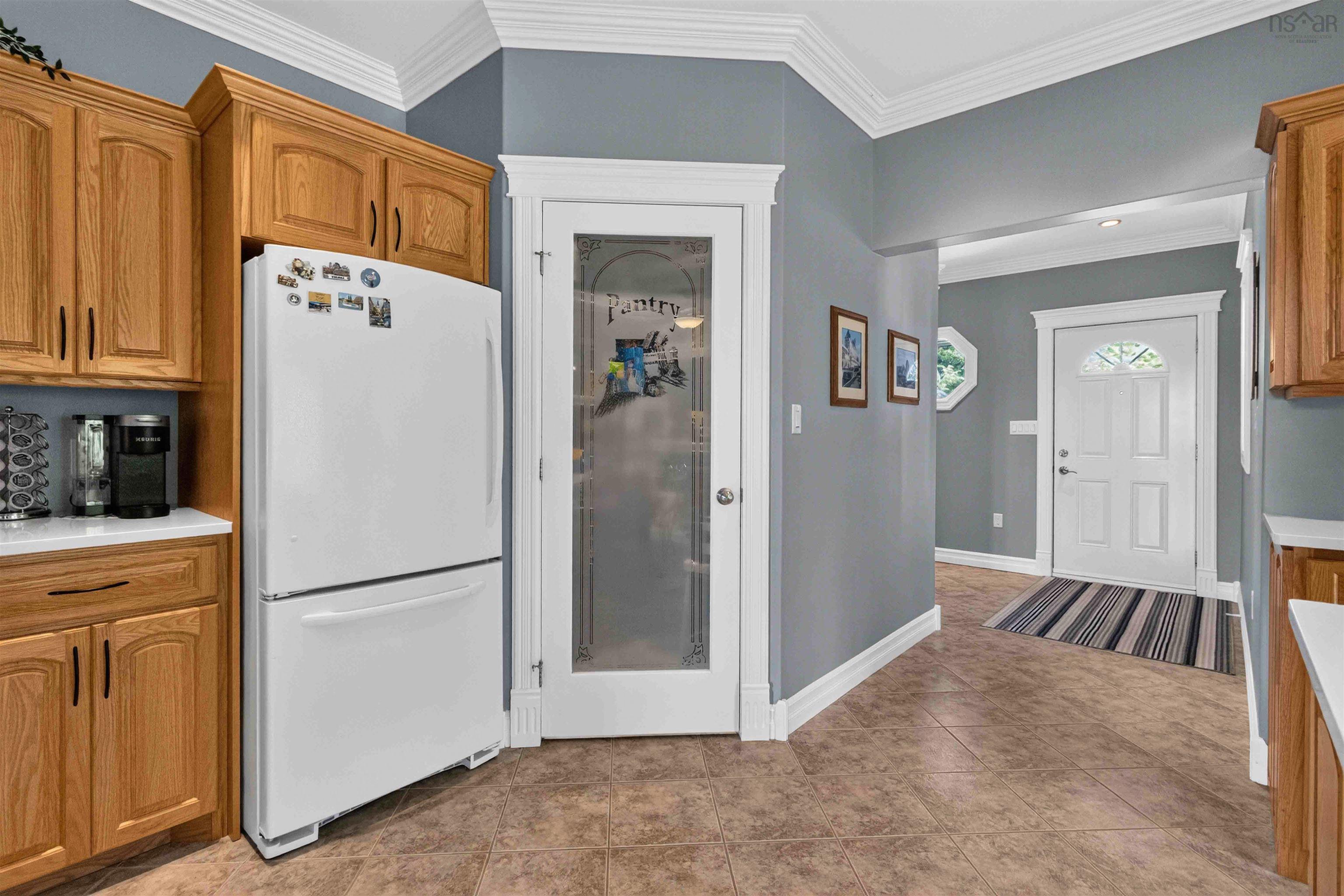 $749,900.00: 98 Canoe Lake Cove Road, Leminster