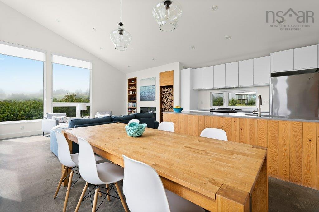 $975,000.00: 81 Hirtle Beach Road, Kingsburg