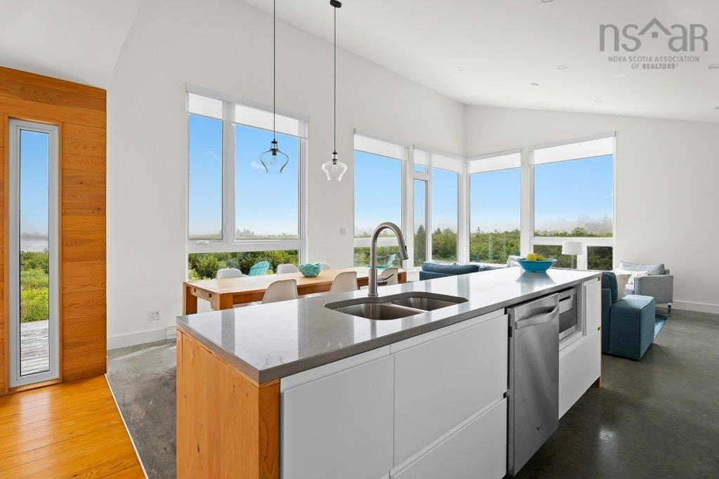 $975,000.00: 81 Hirtle Beach Road, Kingsburg