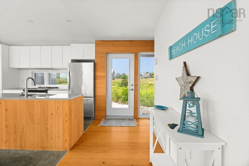 $975,000.00: 81 Hirtle Beach Road, Kingsburg