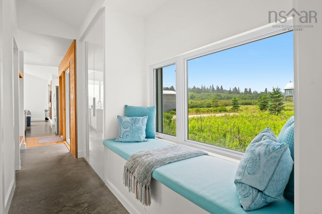$975,000.00: 81 Hirtle Beach Road, Kingsburg