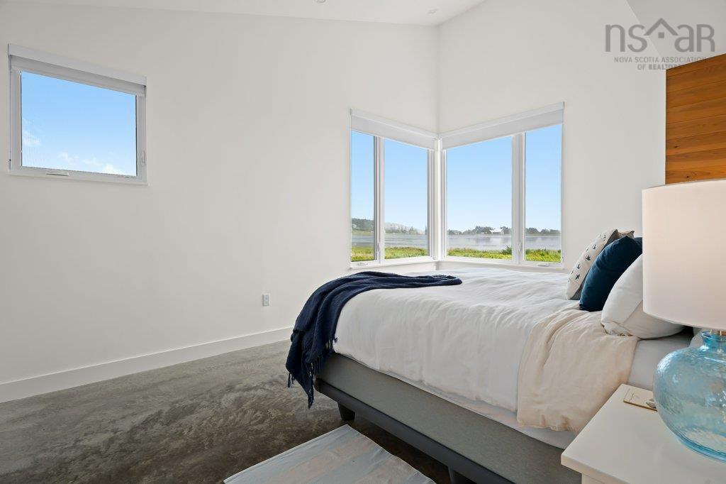 $975,000.00: 81 Hirtle Beach Road, Kingsburg