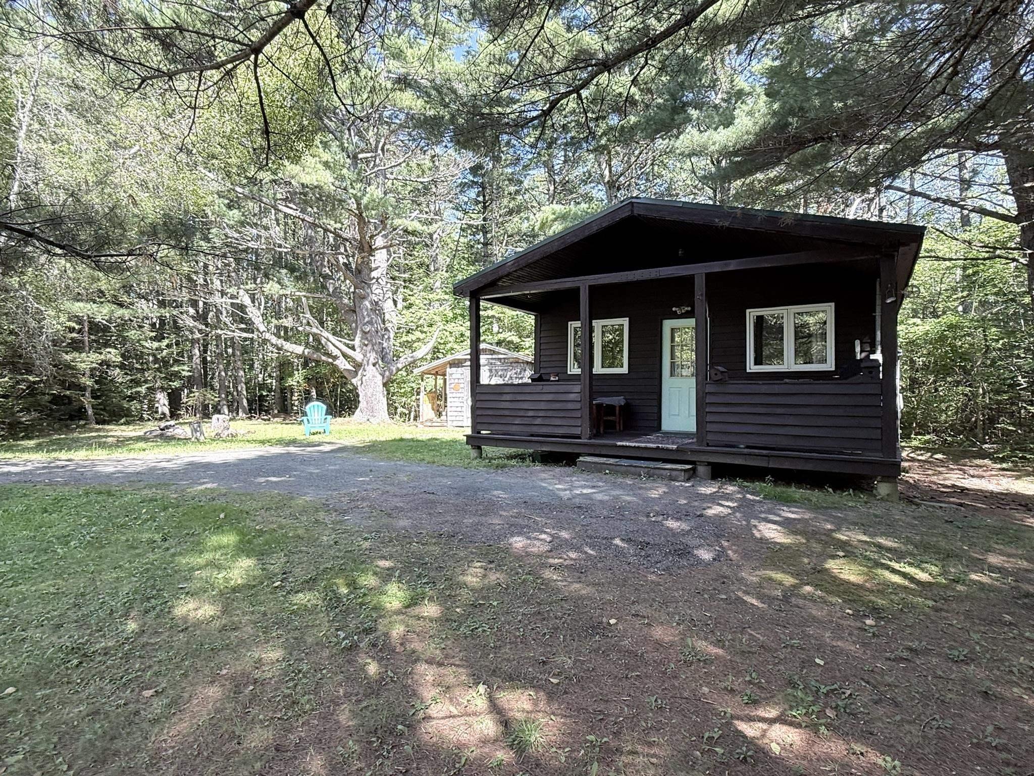 $144,000.00: 2031 East Clifford Road, East Clifford