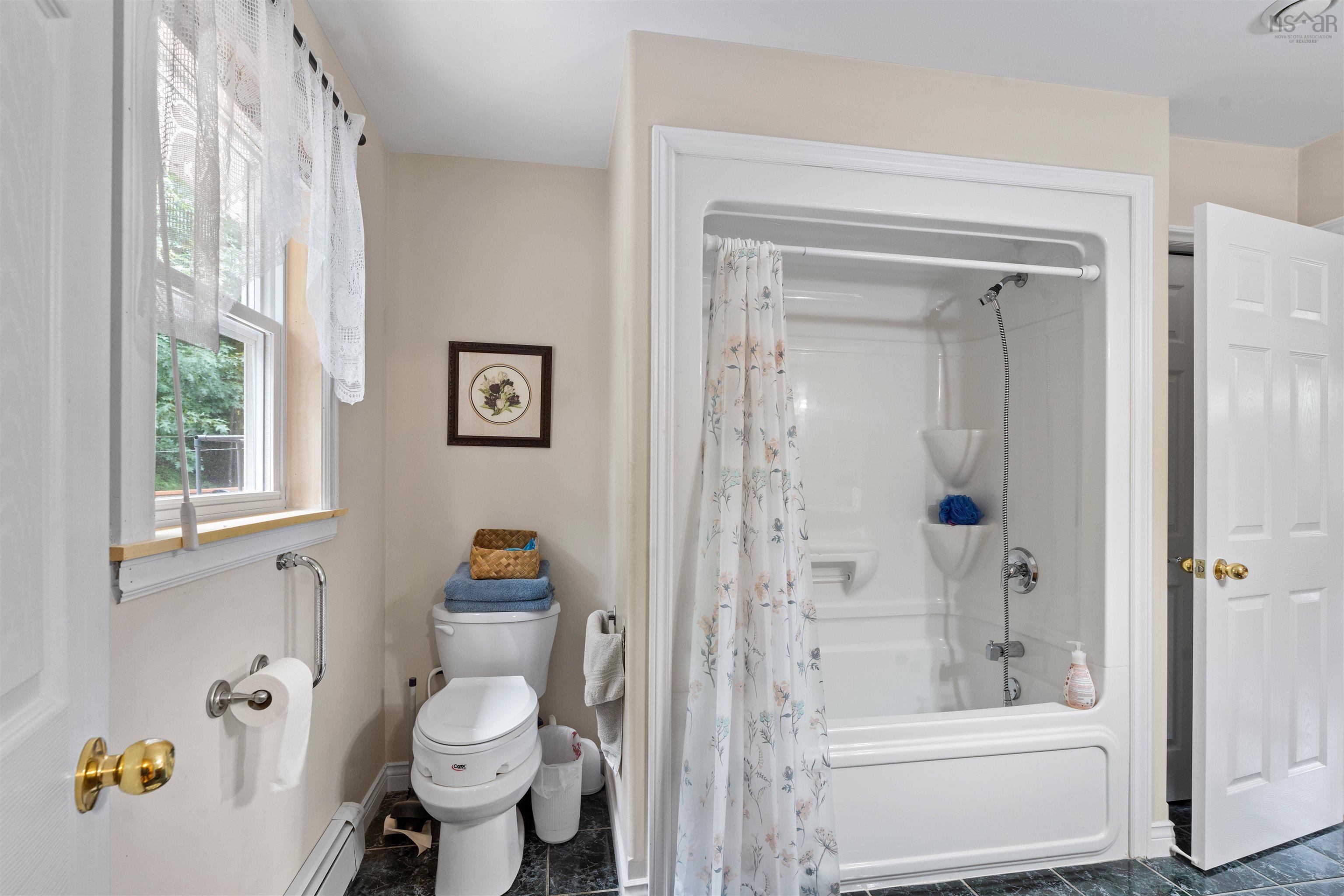 984 Beaver Bank Road, Beaver Bank, NS (MLS 202619504)
