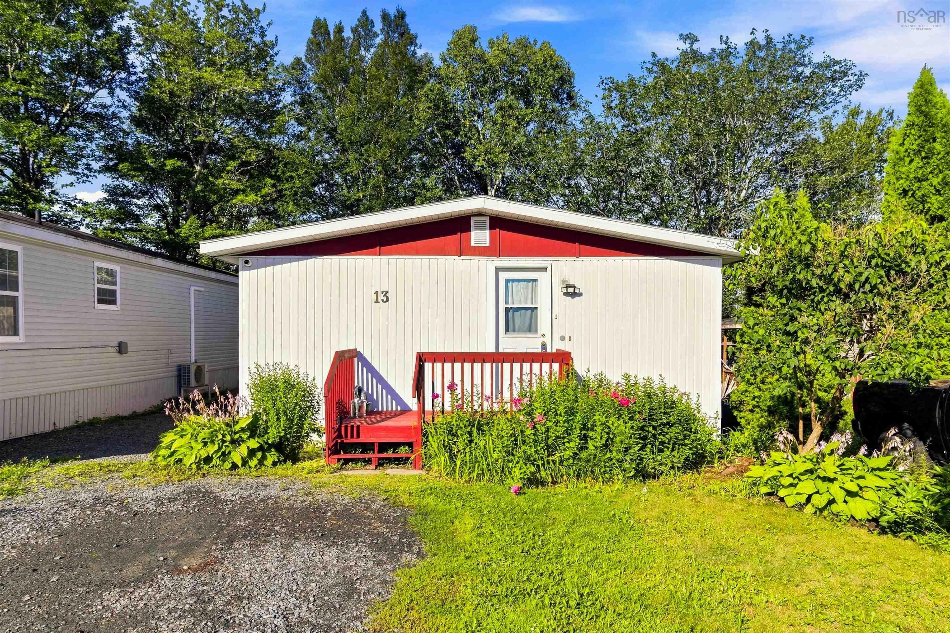 13 Sneezy Avenue, Lake Echo, NS (MLS 202619649)