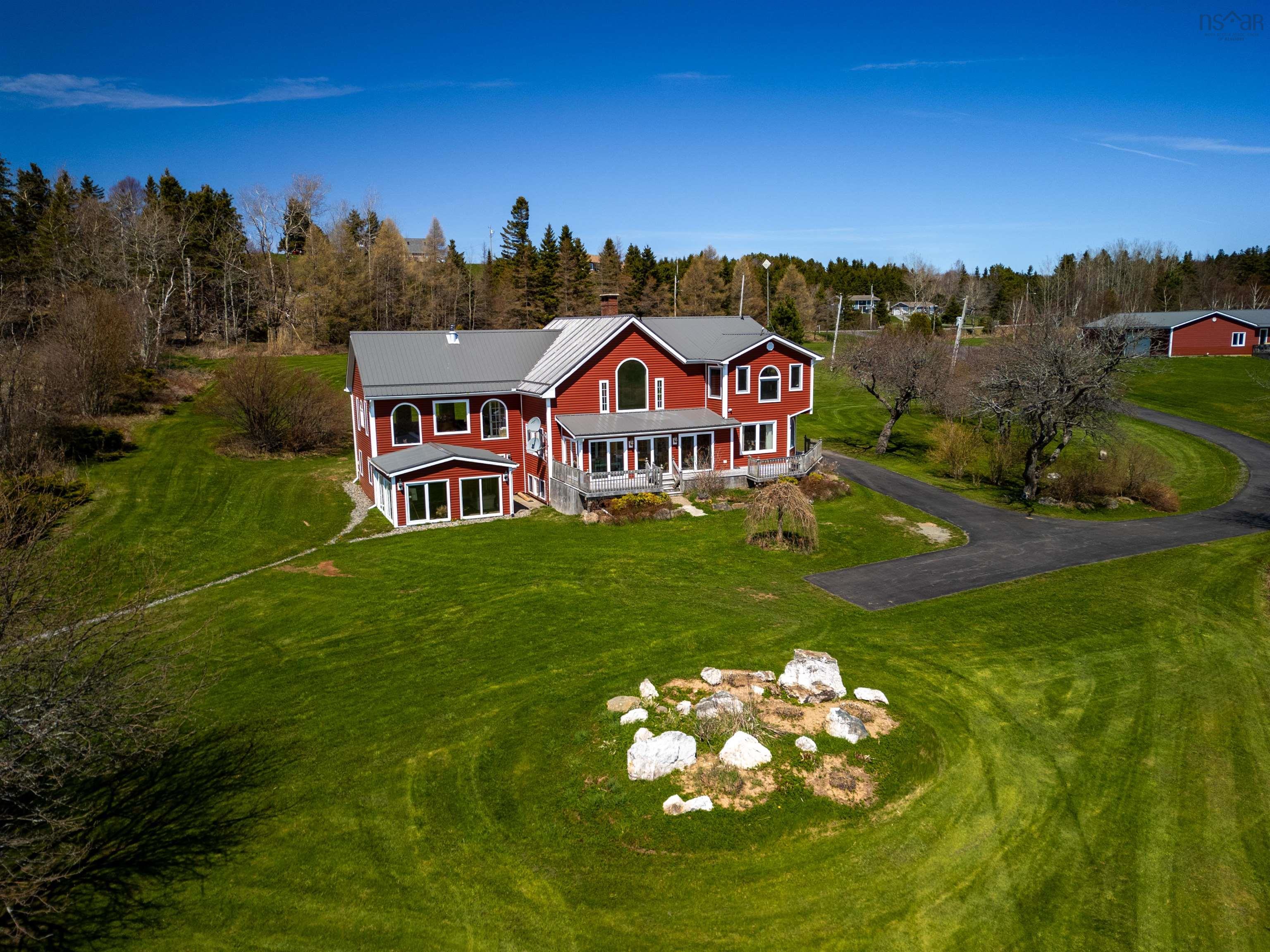 $899,900.00: 2125 Hillside Boularderie Road, Hillside Boularderie