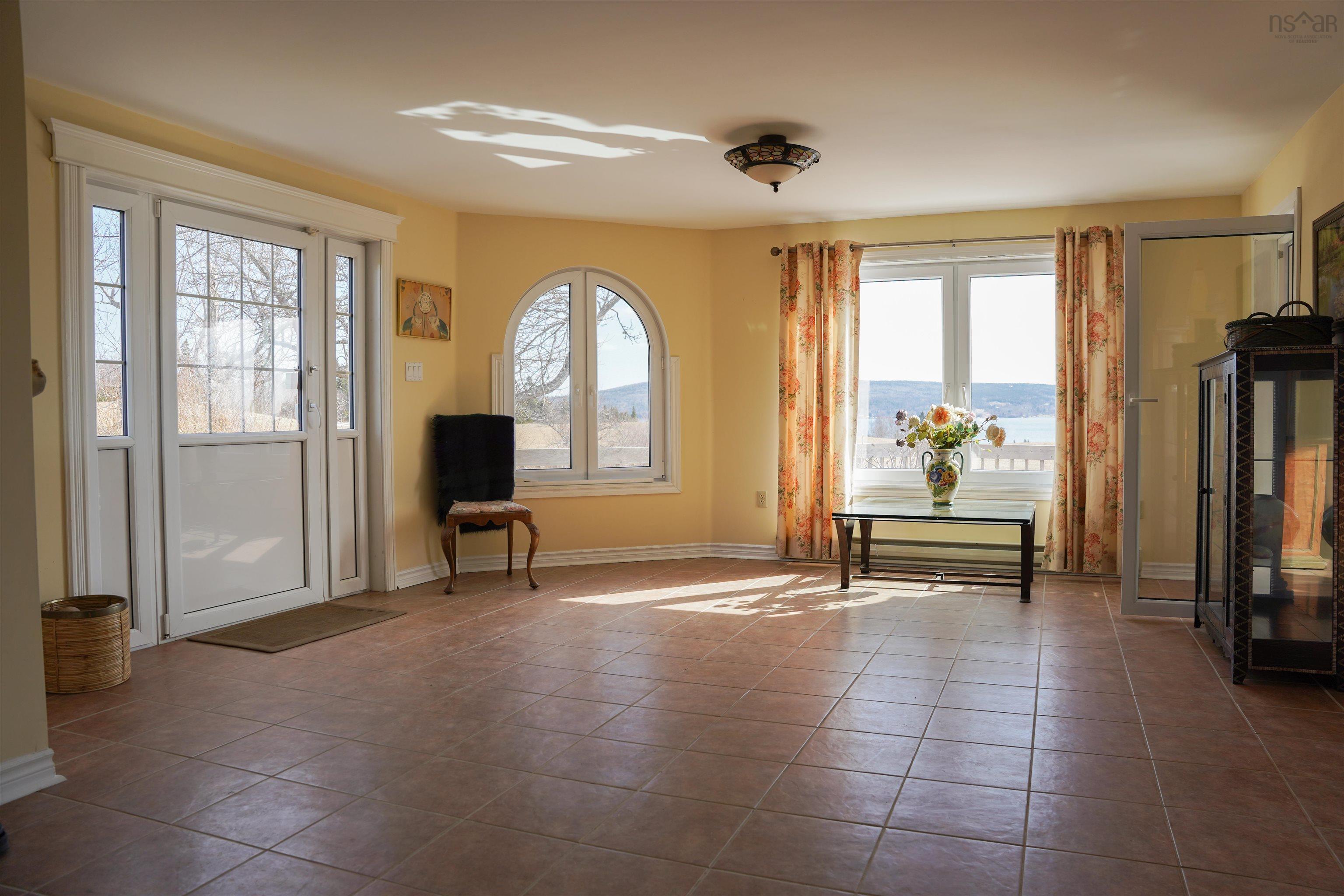$899,900.00: 2125 Hillside Boularderie Road, Hillside Boularderie