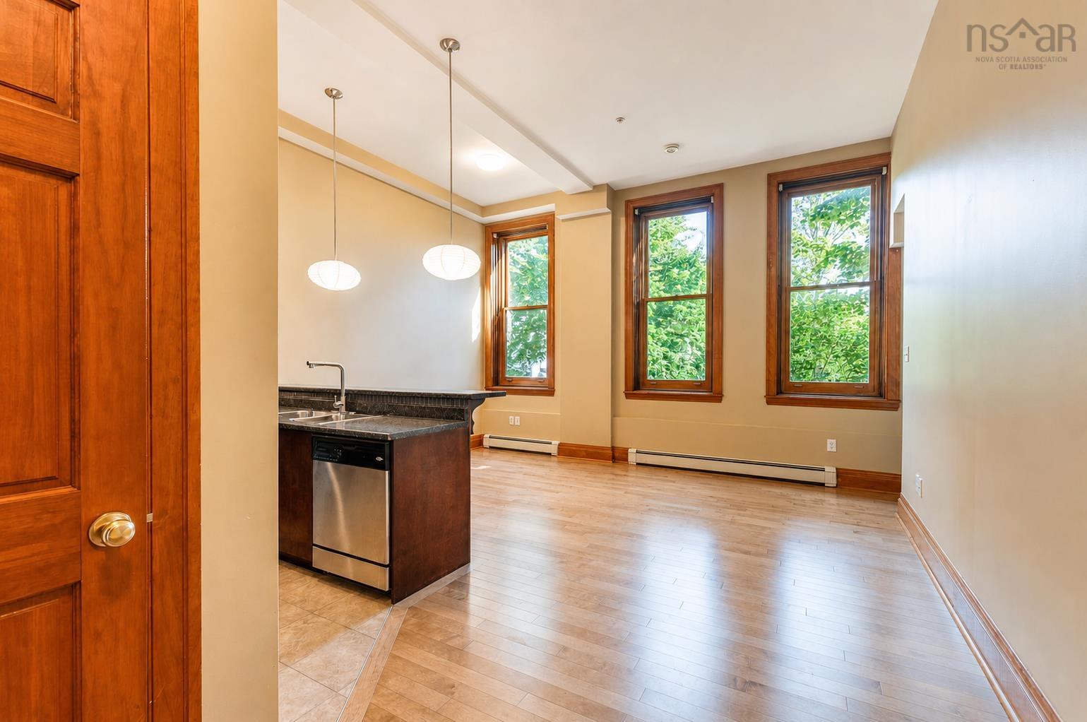 $559,000.00: 101 5355 Russell, Halifax Peninsula