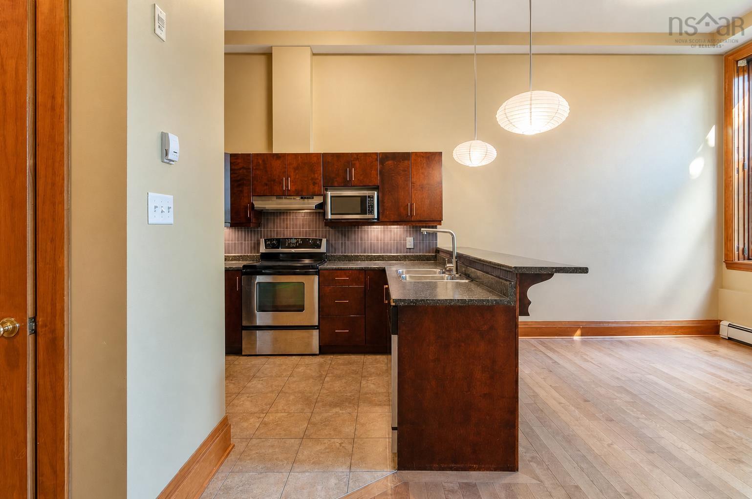 $559,000.00: 101 5355 Russell, Halifax Peninsula