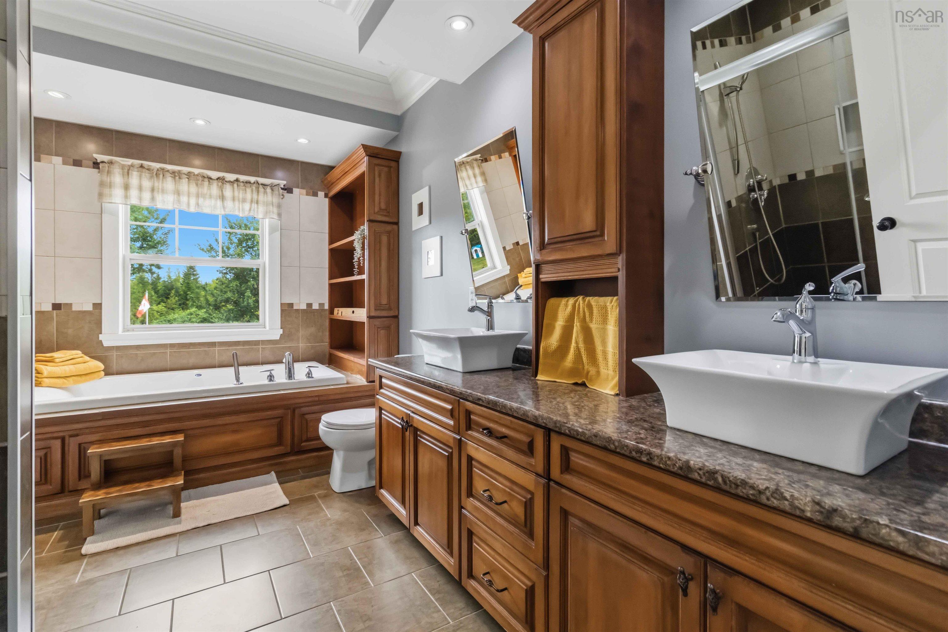 $899,000.00: 100 Morgan Drive, Lawrencetown