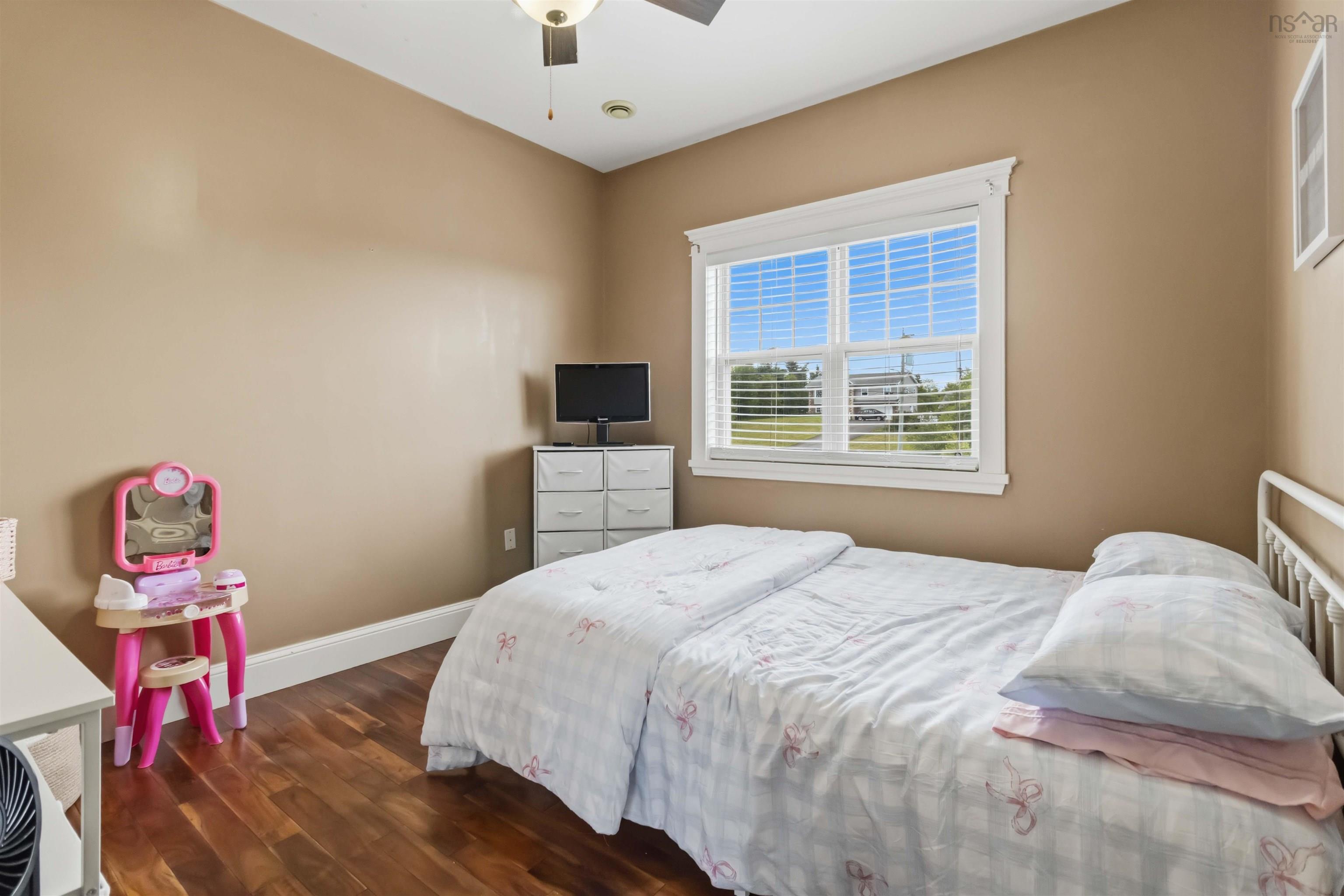 $899,000.00: 100 Morgan Drive, Lawrencetown