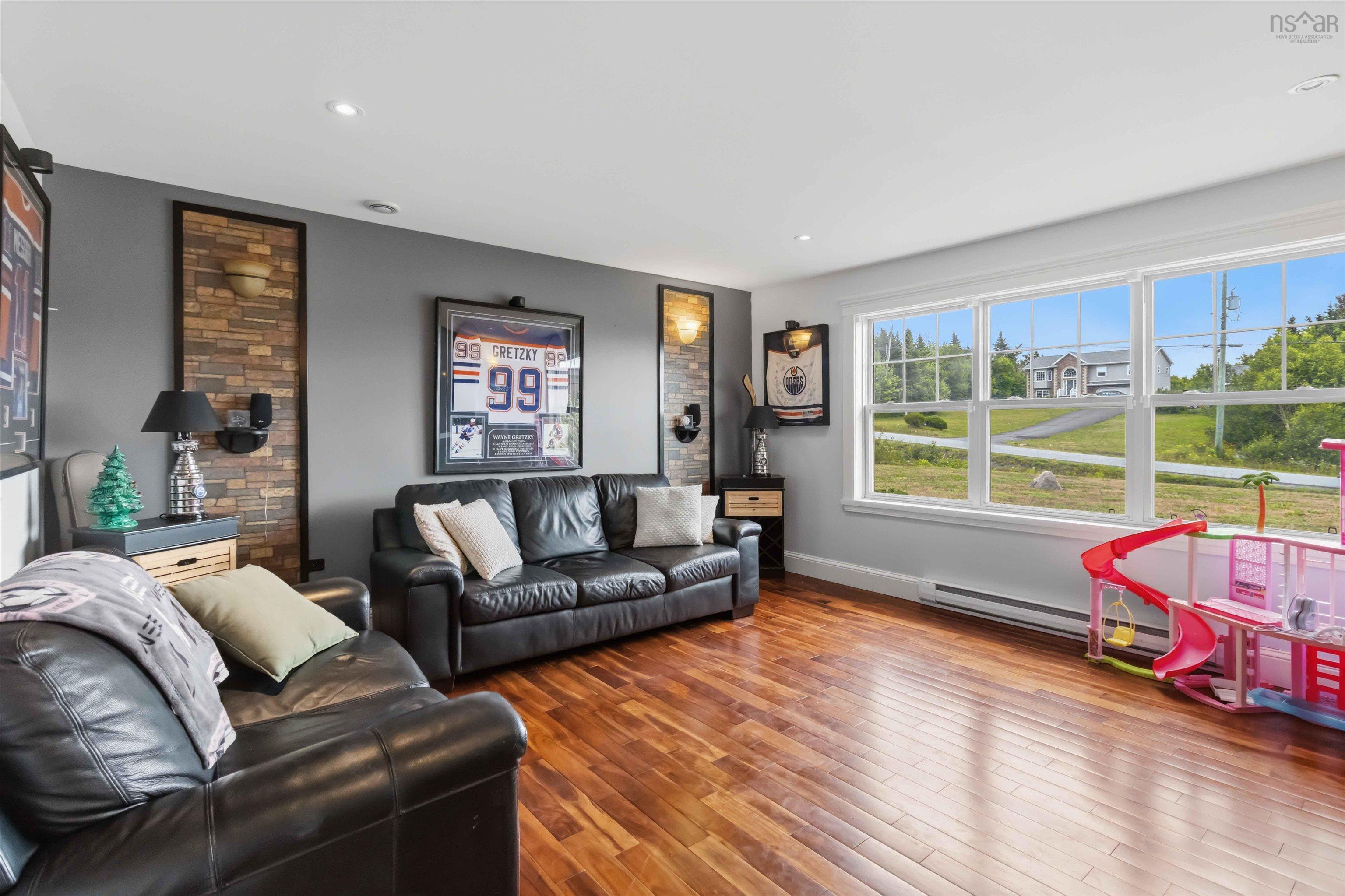 $899,000.00: 100 Morgan Drive, Lawrencetown