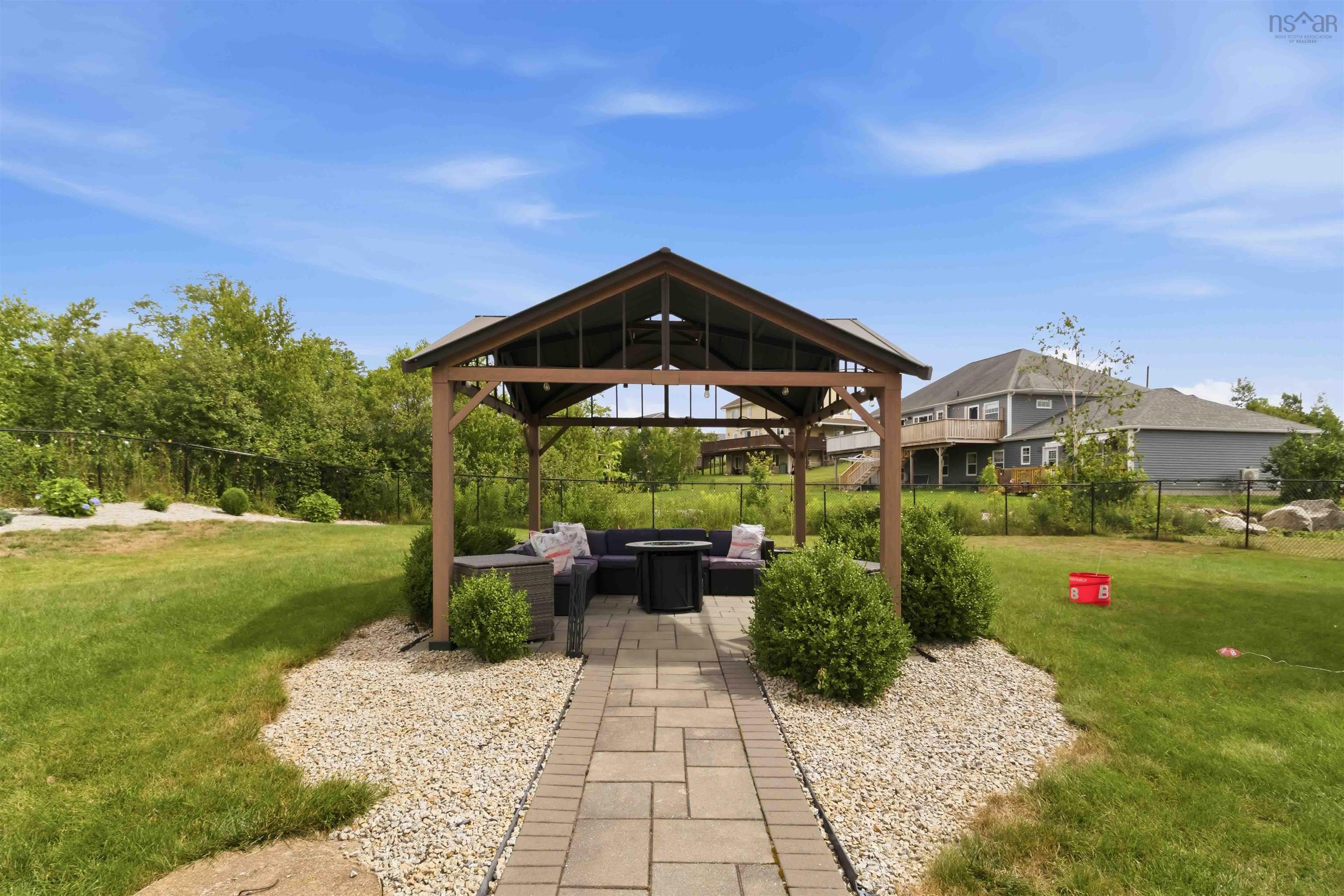 $899,000.00: 100 Morgan Drive, Lawrencetown