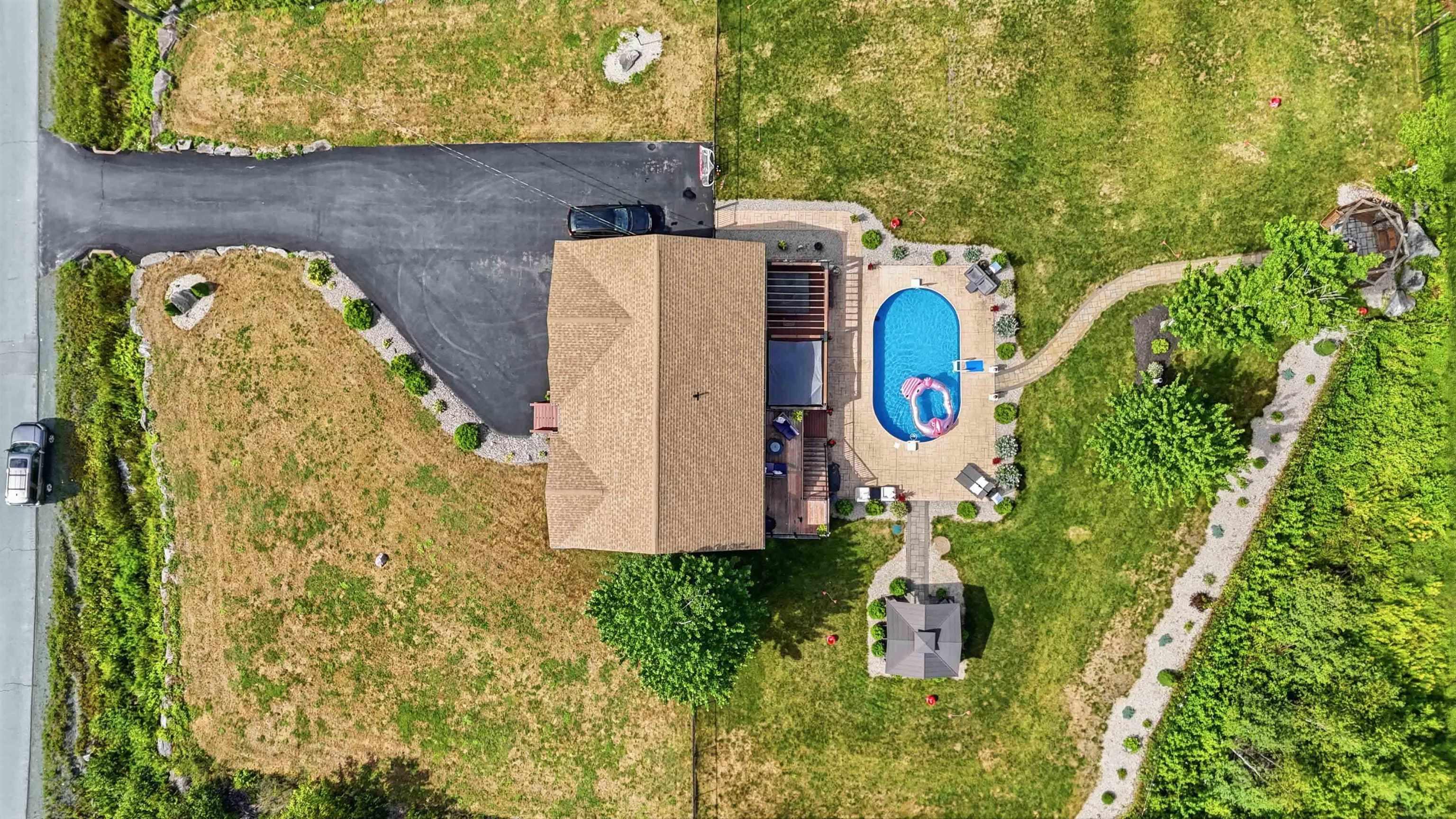 $899,000.00: 100 Morgan Drive, Lawrencetown