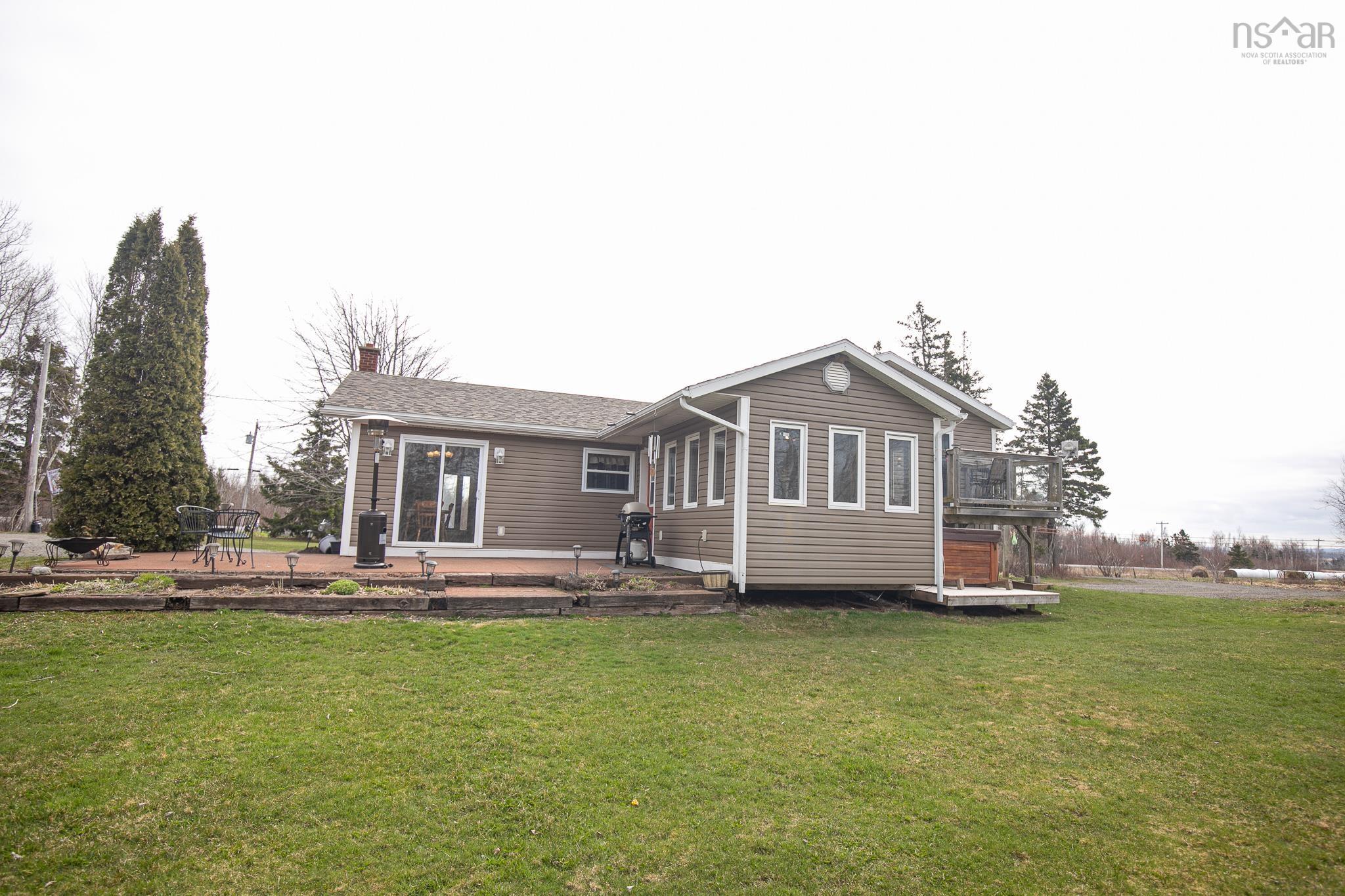 $574,900.00: 1127 Ferry Road, Fox Harbour