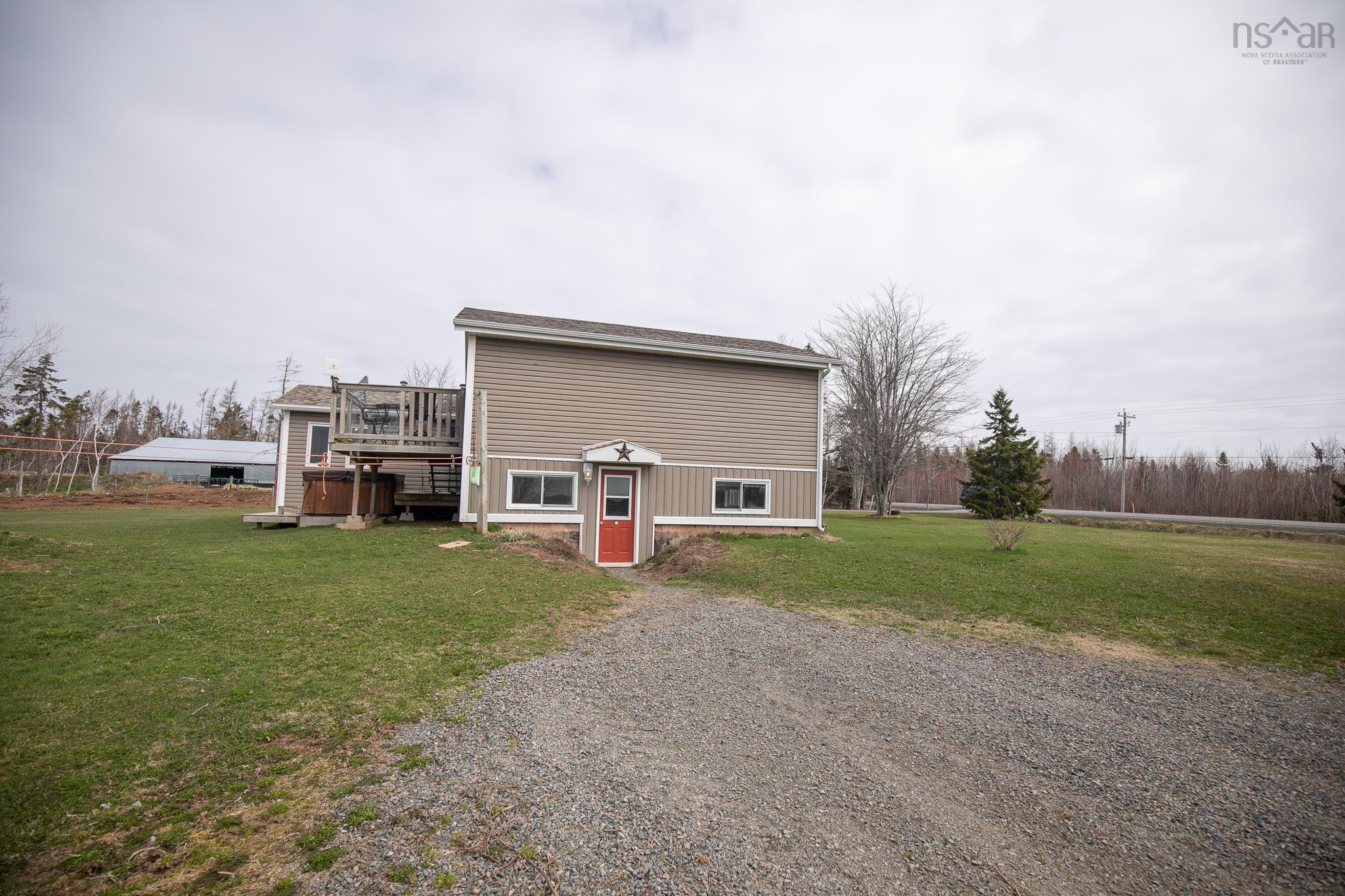 $574,900.00: 1127 Ferry Road, Fox Harbour