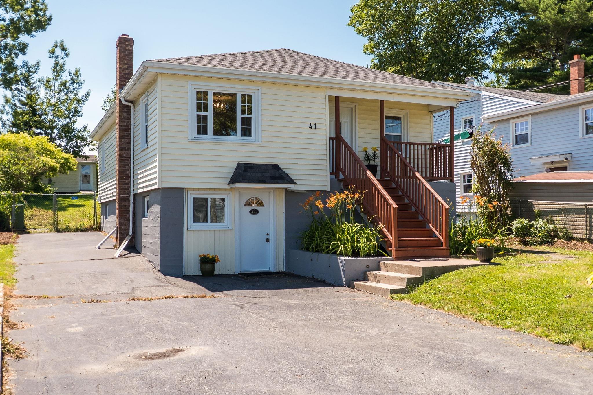 $484,000.00: 41 Pine Grove Drive, Halifax