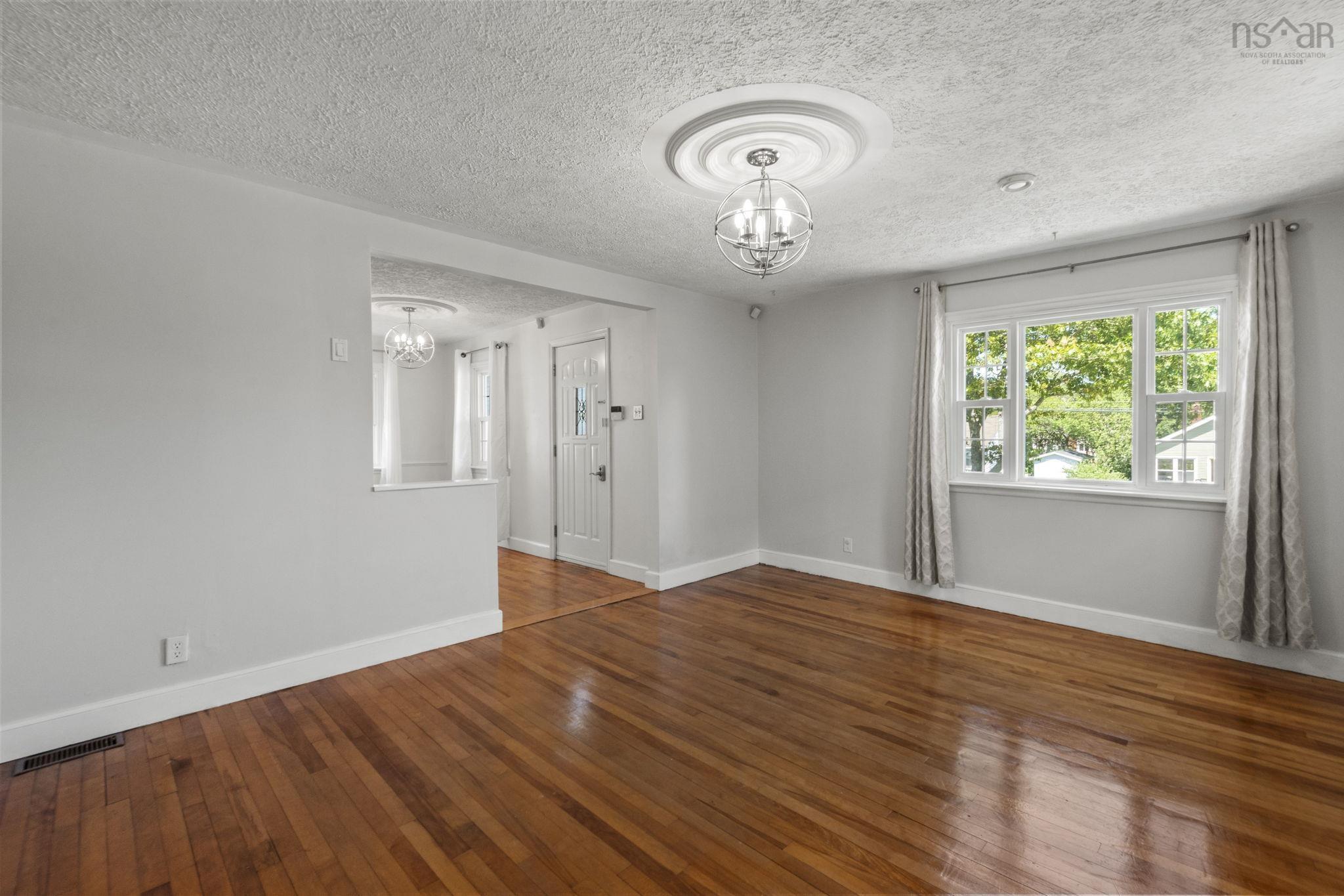 $484,000.00: 41 Pine Grove Drive, Halifax