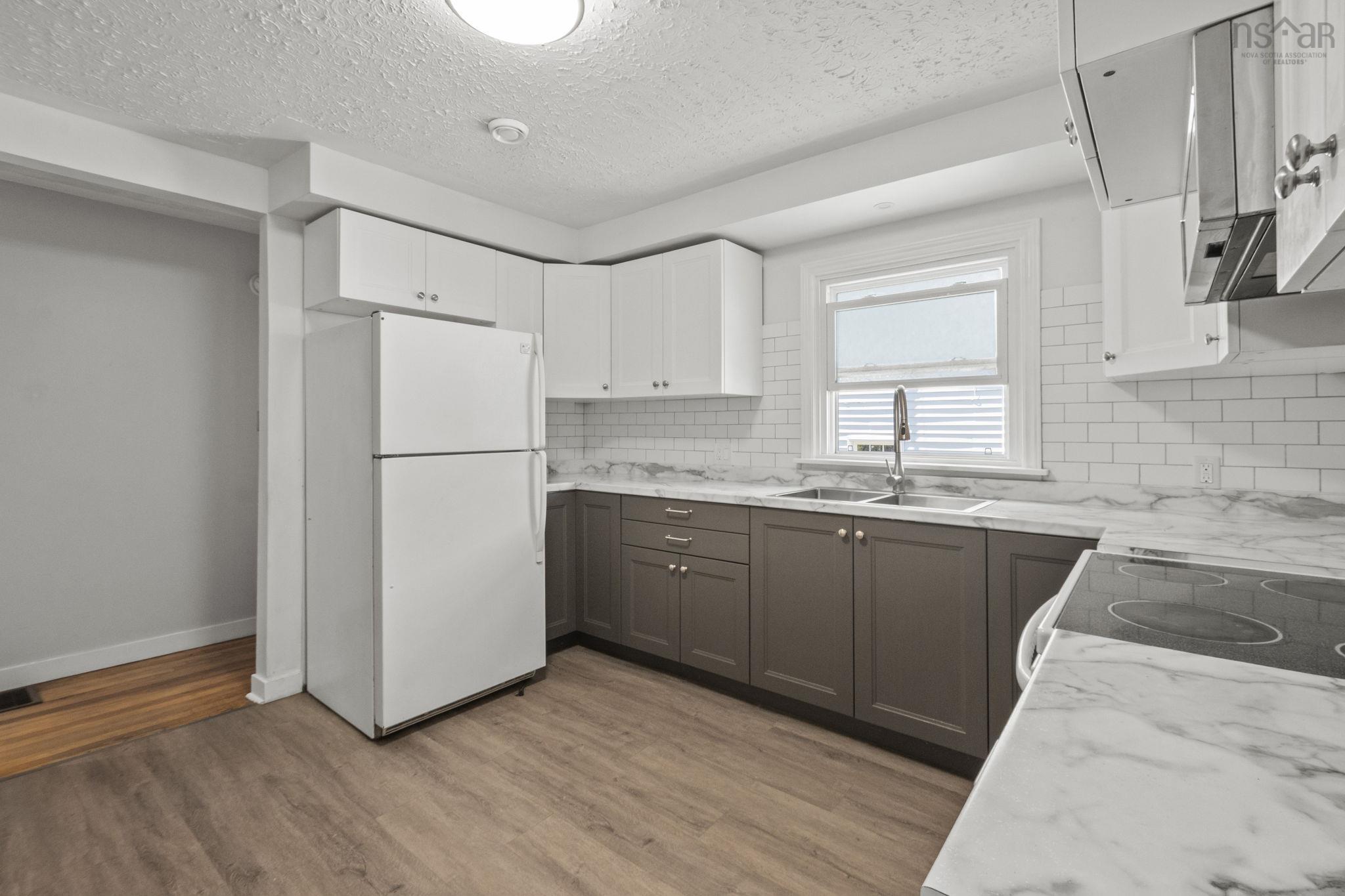 $484,000.00: 41 Pine Grove Drive, Halifax