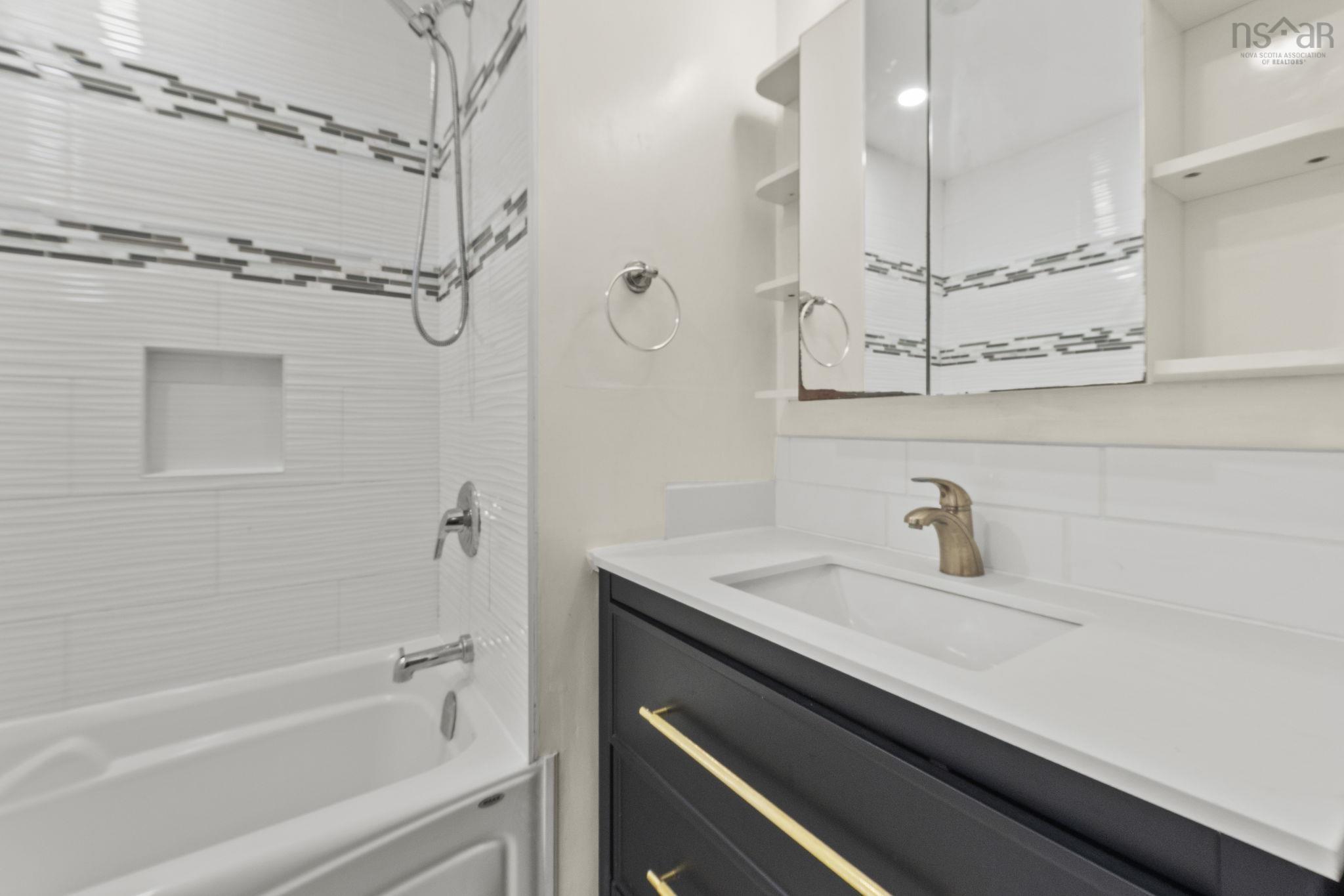 $484,000.00: 41 Pine Grove Drive, Halifax