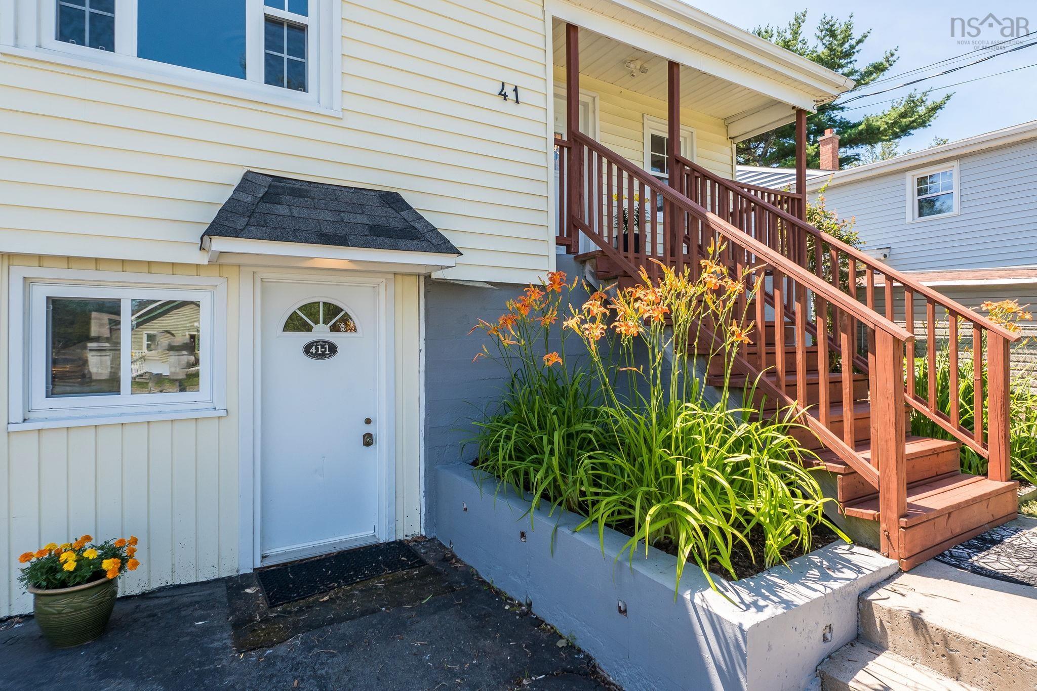 $484,000.00: 41 Pine Grove Drive, Halifax