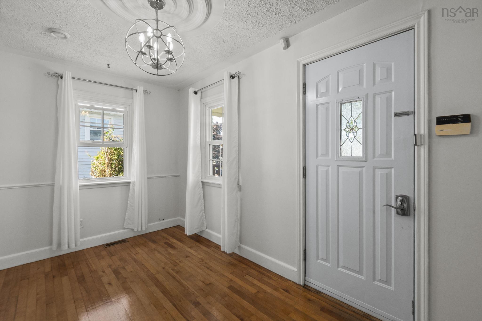 $484,000.00: 41 Pine Grove Drive, Halifax