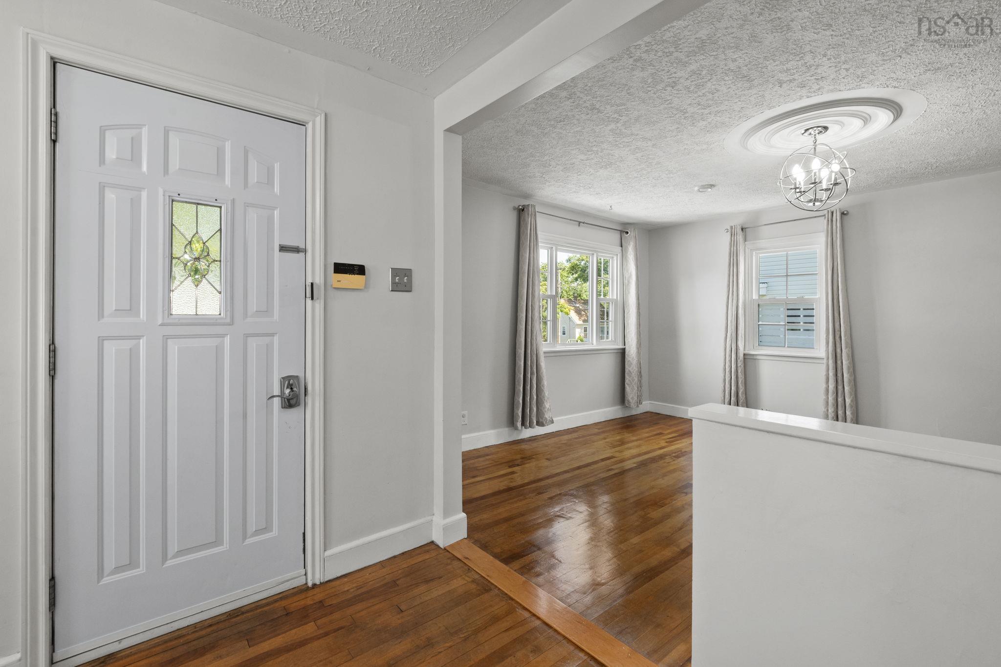 $484,000.00: 41 Pine Grove Drive, Halifax