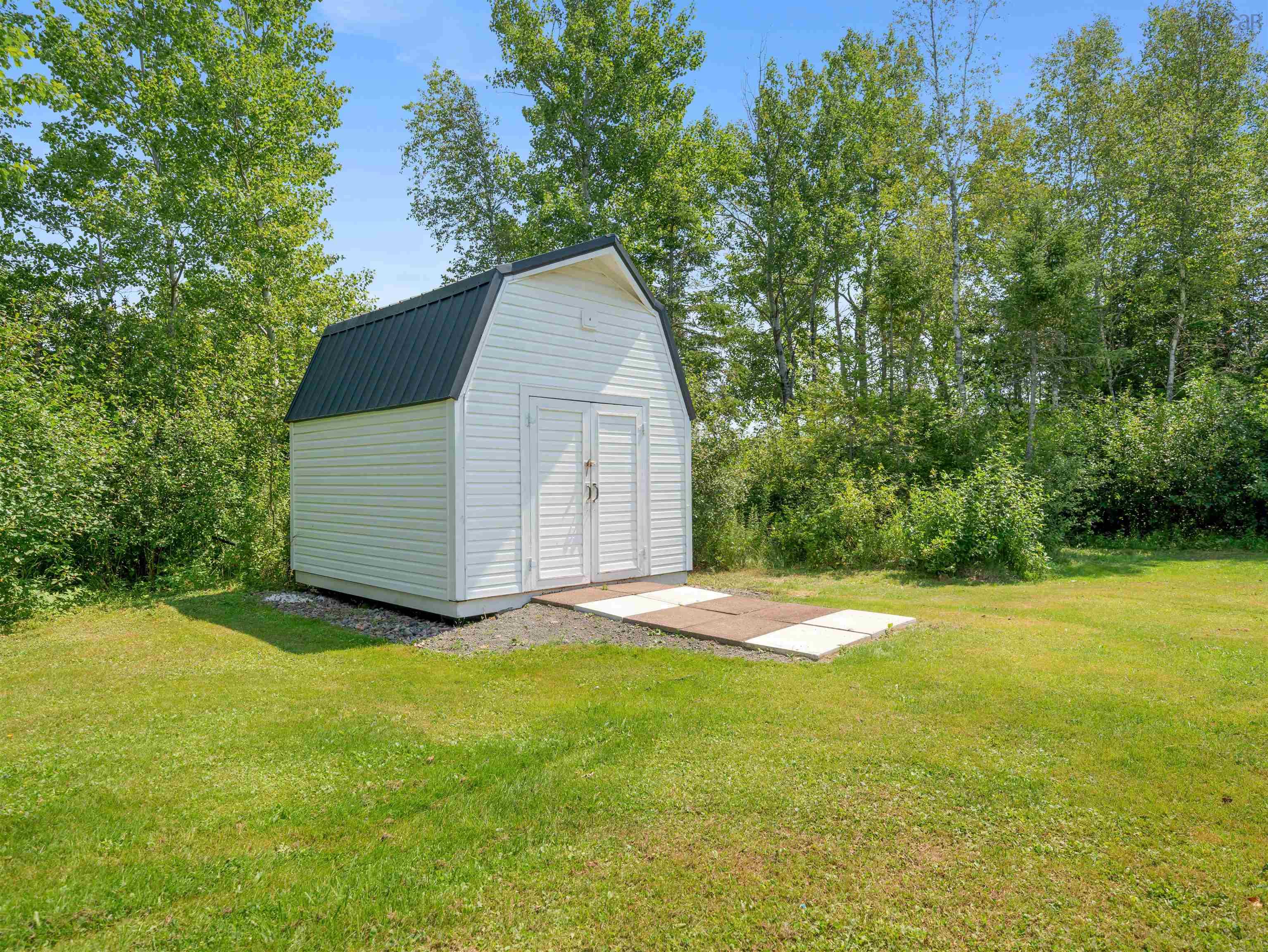 $439,900.00: 86 Nita Drive Drive, Brookside