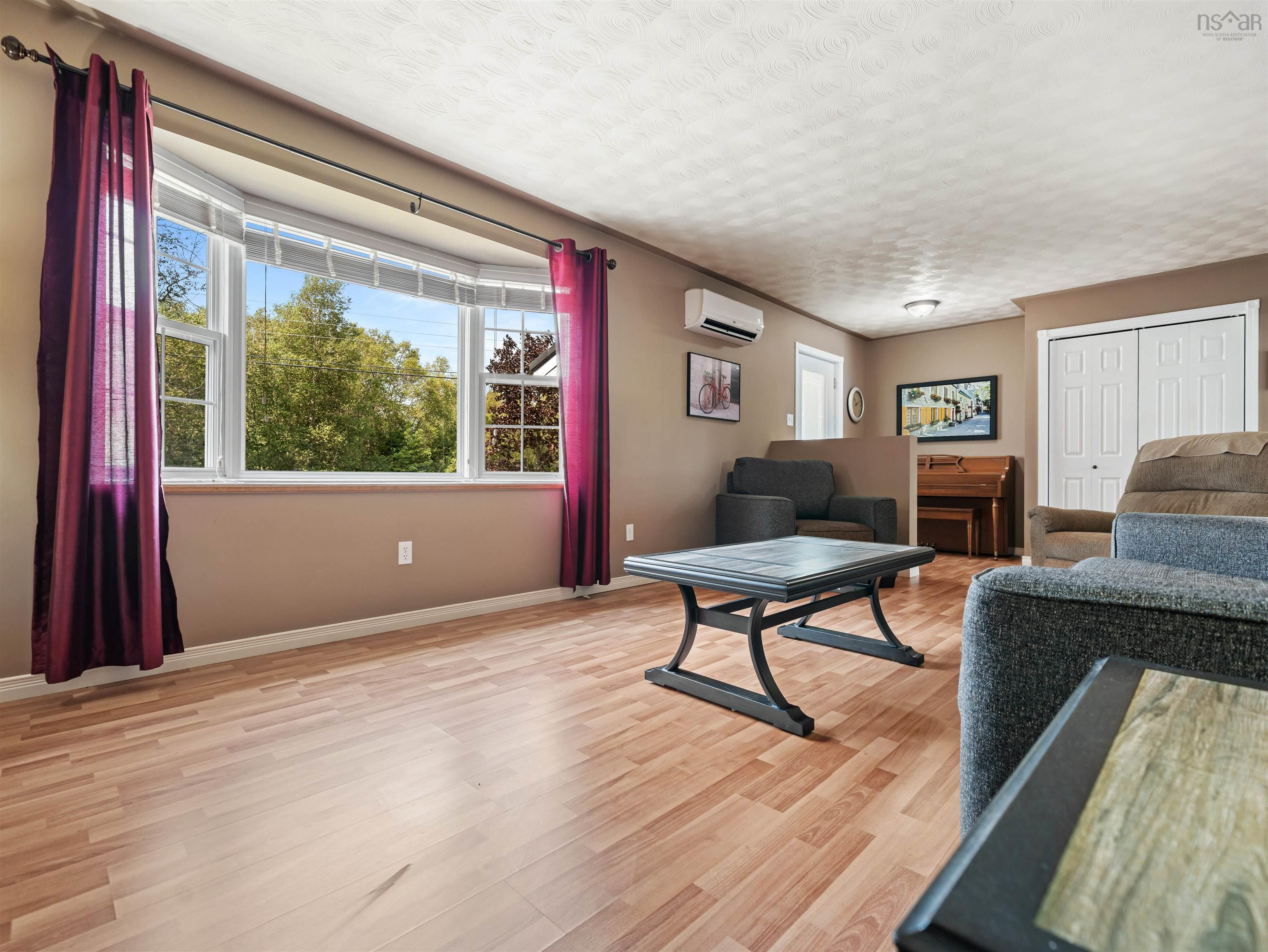 $439,900.00: 86 Nita Drive Drive, Brookside