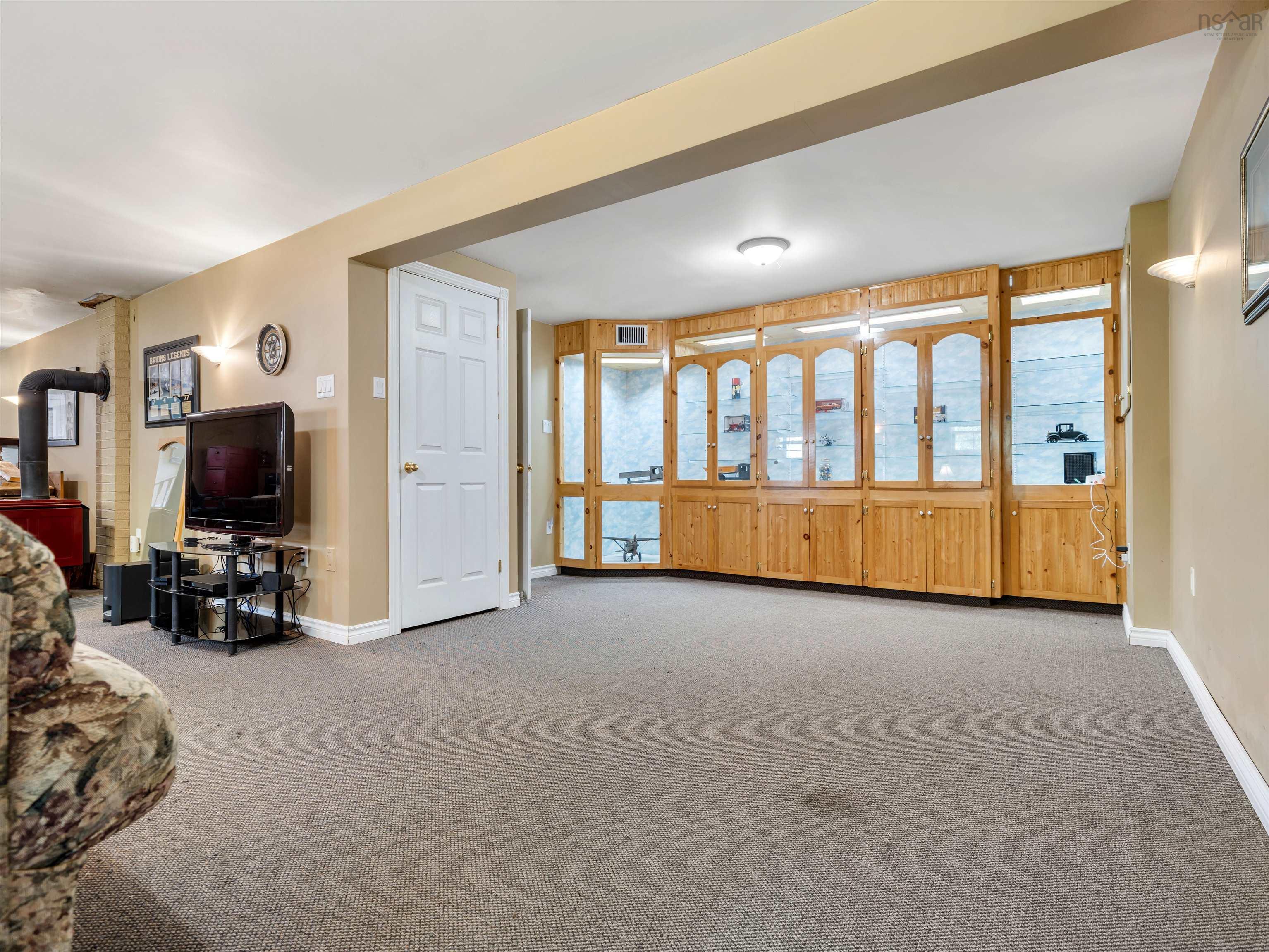 $439,900.00: 86 Nita Drive Drive, Brookside
