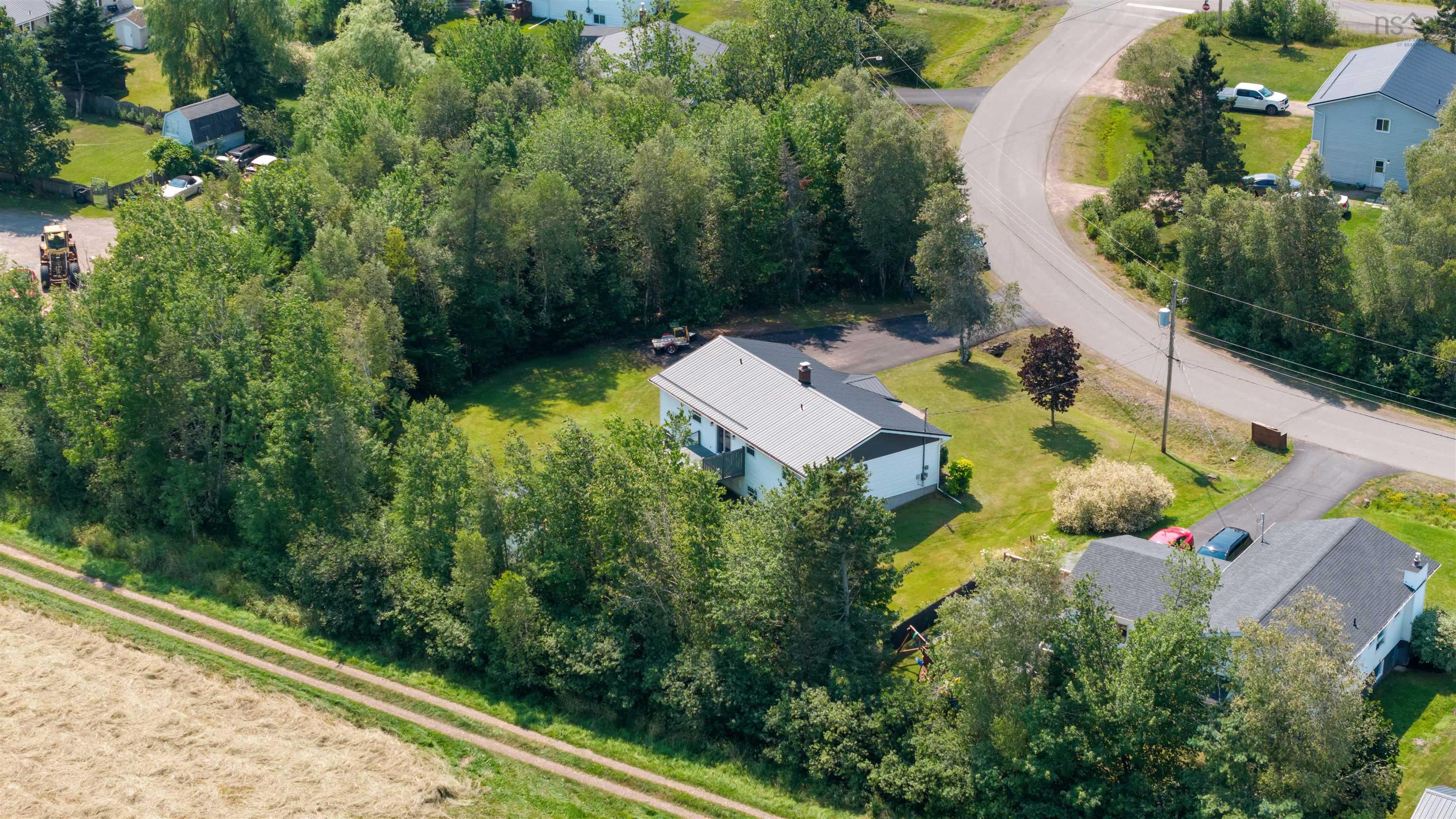 $439,900.00: 86 Nita Drive Drive, Brookside