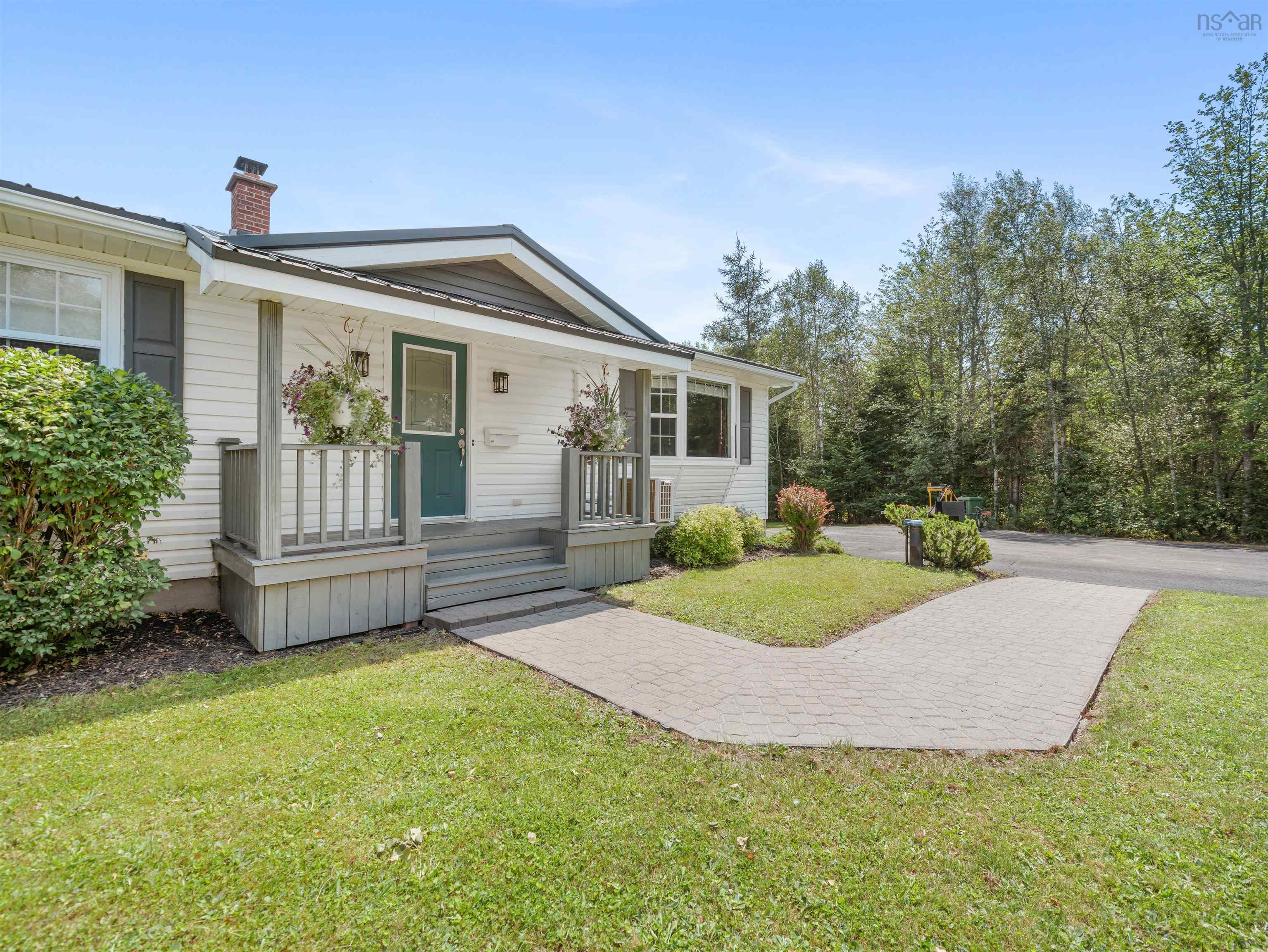 $439,900.00: 86 Nita Drive Drive, Brookside