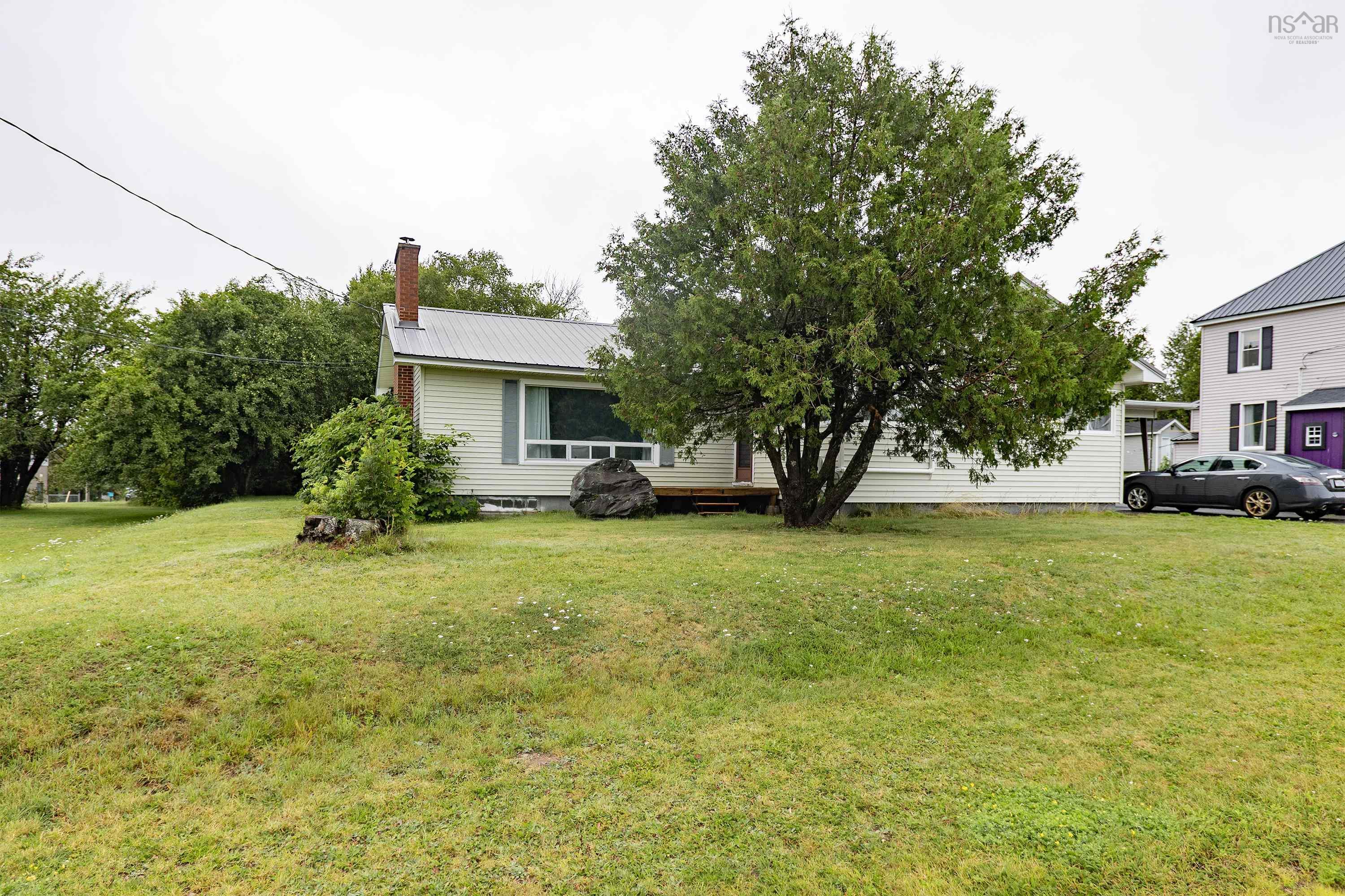 86 Queen Street, Springhill, NS (MLS 202619827)