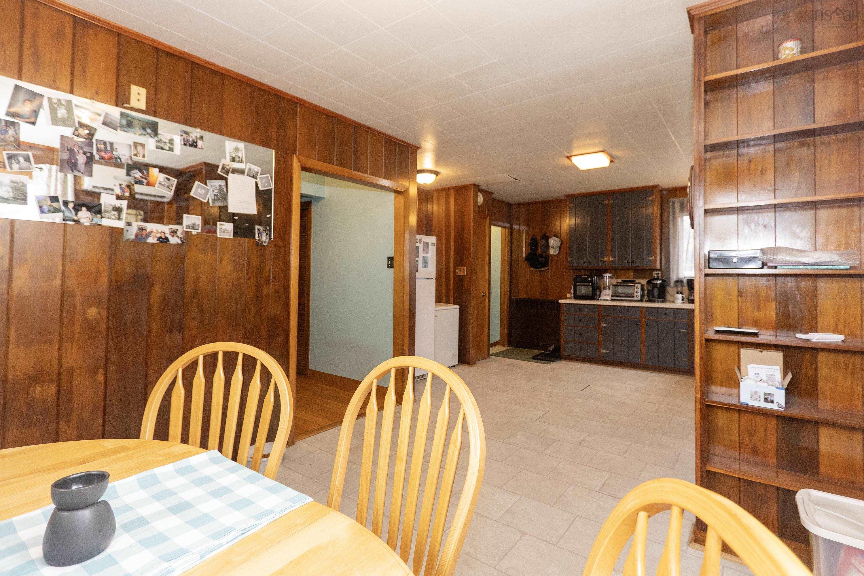 $199,900.00: 86 Queen Street, Springhill