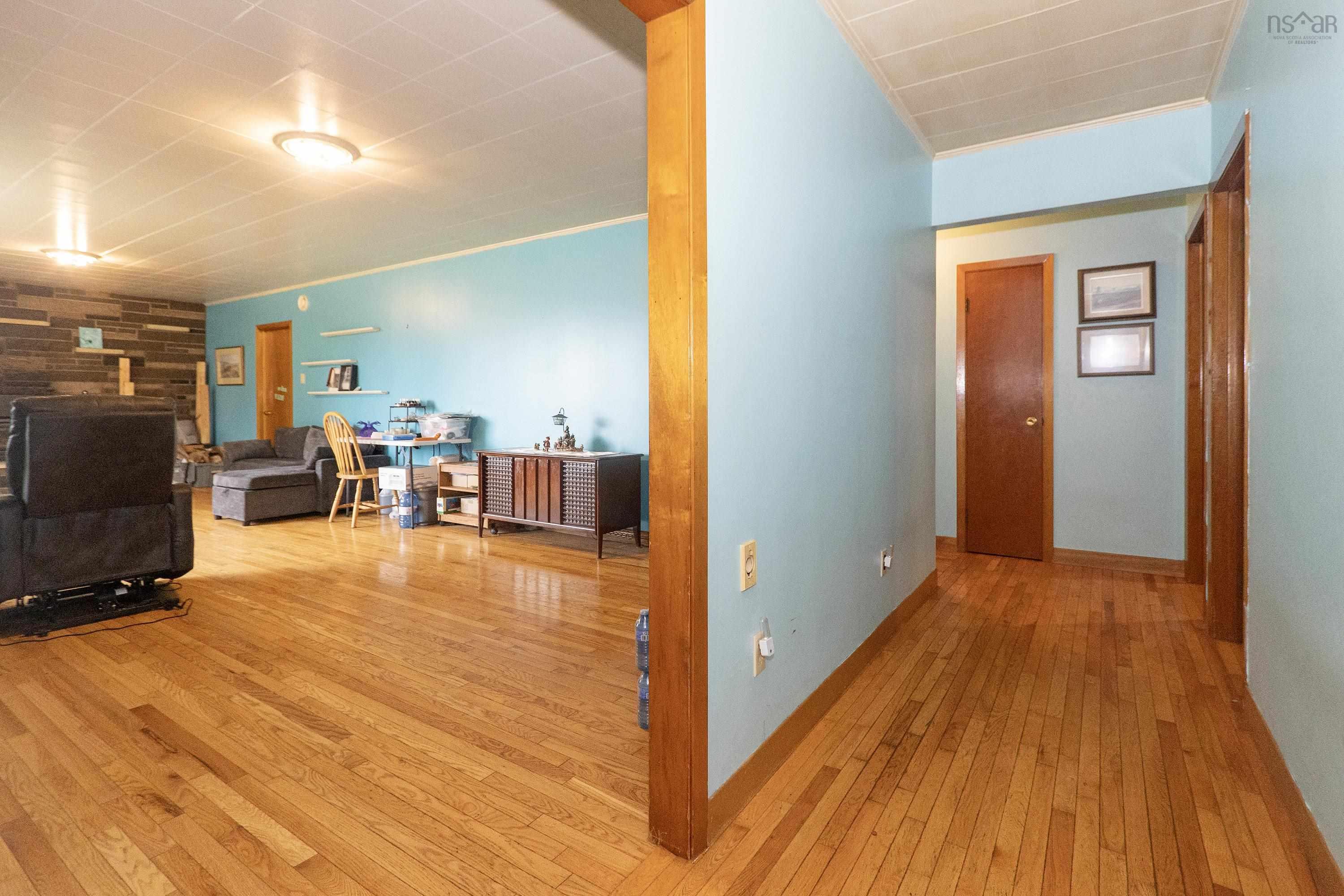 $199,900.00: 86 Queen Street, Springhill